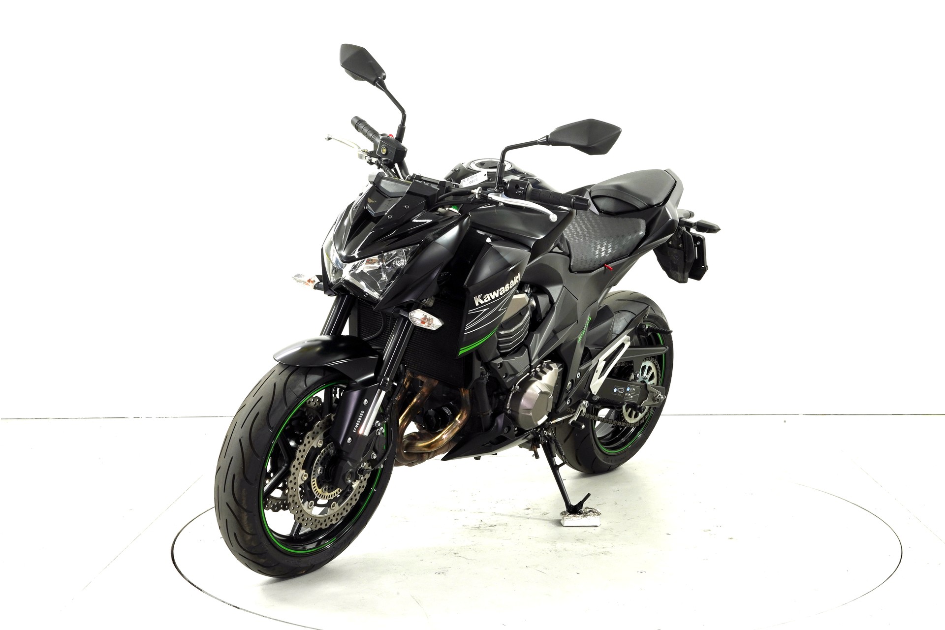 KAWASAKI Z800-showroom-element-2