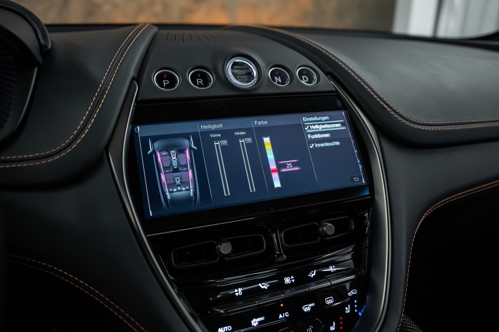 ASTON MARTIN DBX 707 4.0 V8 Bi-Turbo Q-Individual*Carbon*Garantie*AHK*23"*-image-31