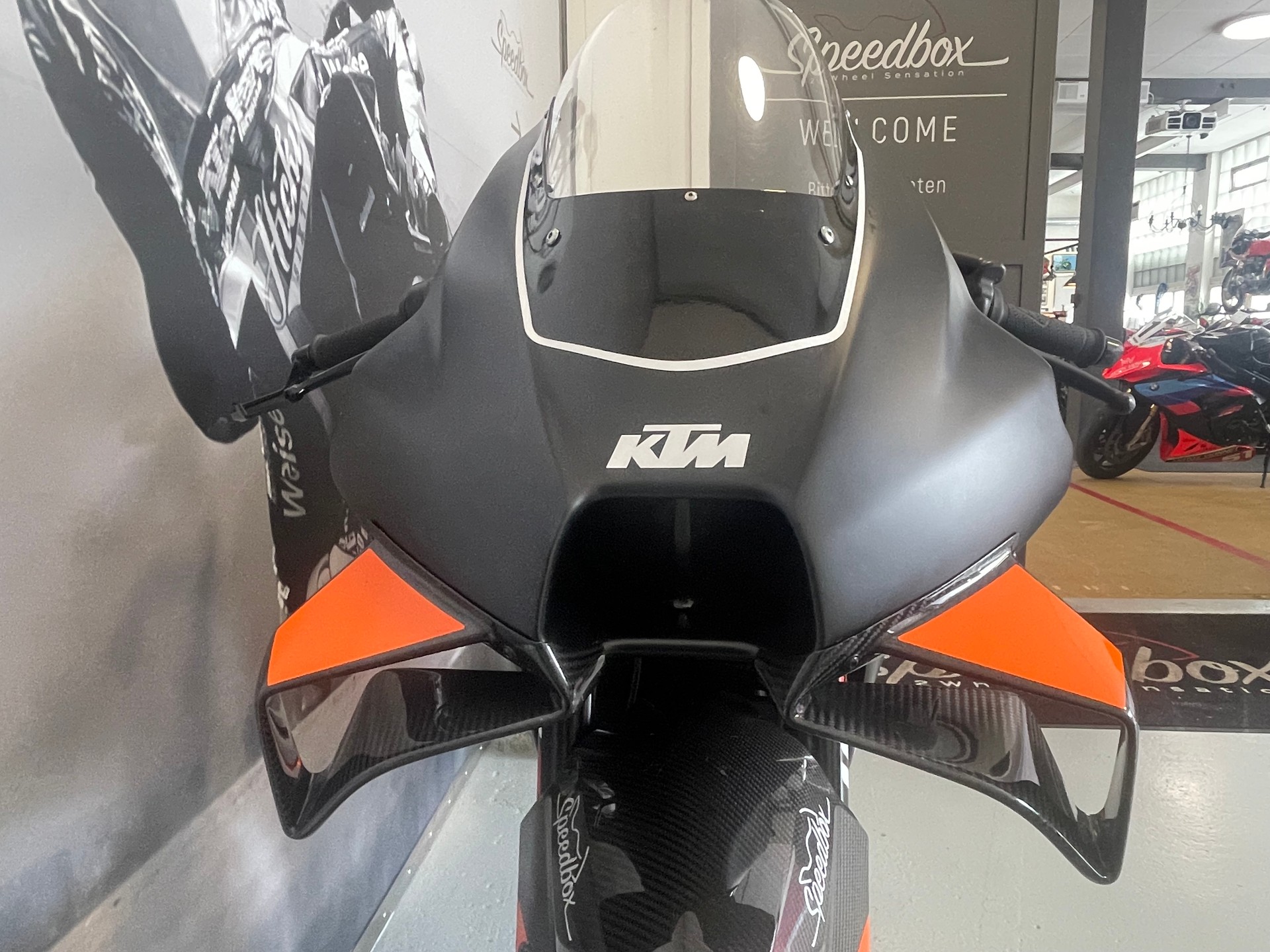 KTM RC8C-image-15