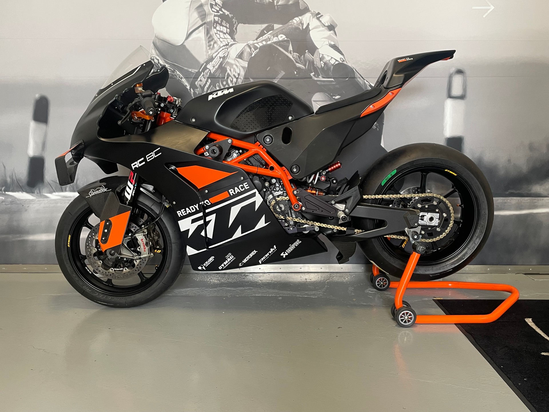 KTM RC8C-image-0