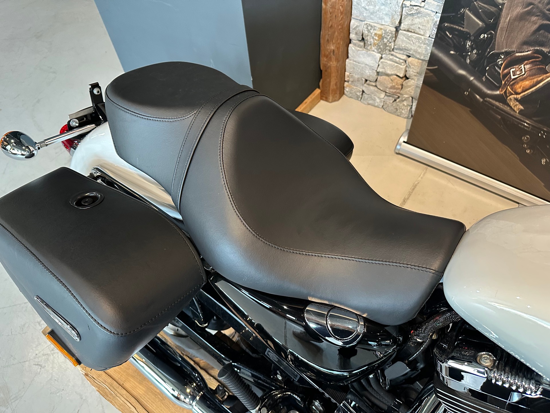 HARLEY-DAVIDSON XL 1200 T Super Low ABS-image-10