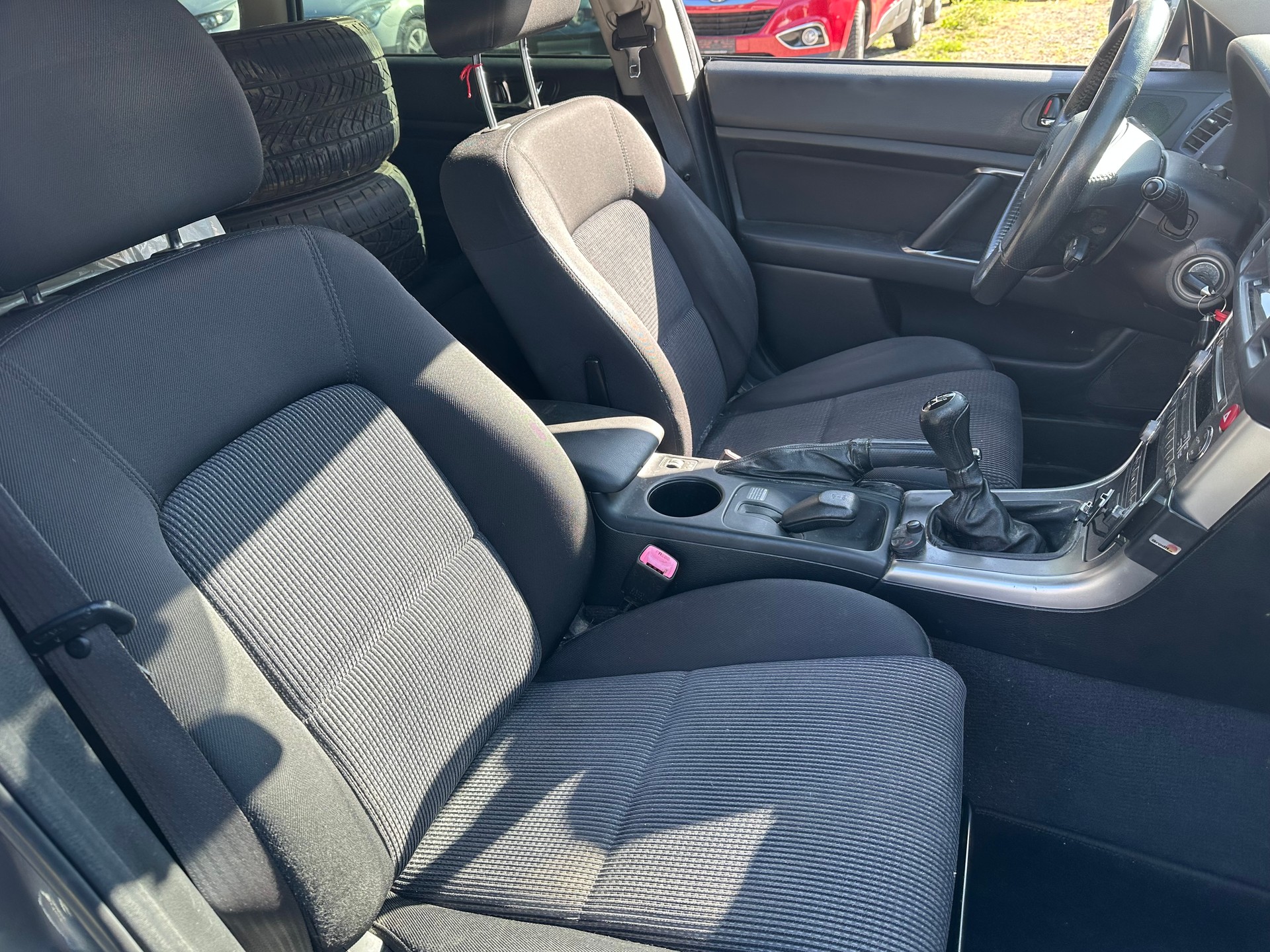 SUBARU Outback 2.5i AWD-image-8