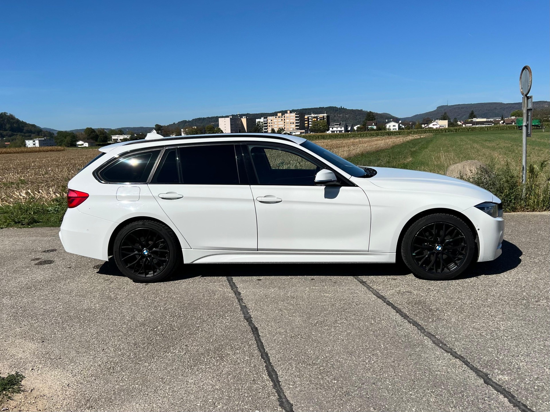 BMW 320d xDrive Touring Steptronic-image-5