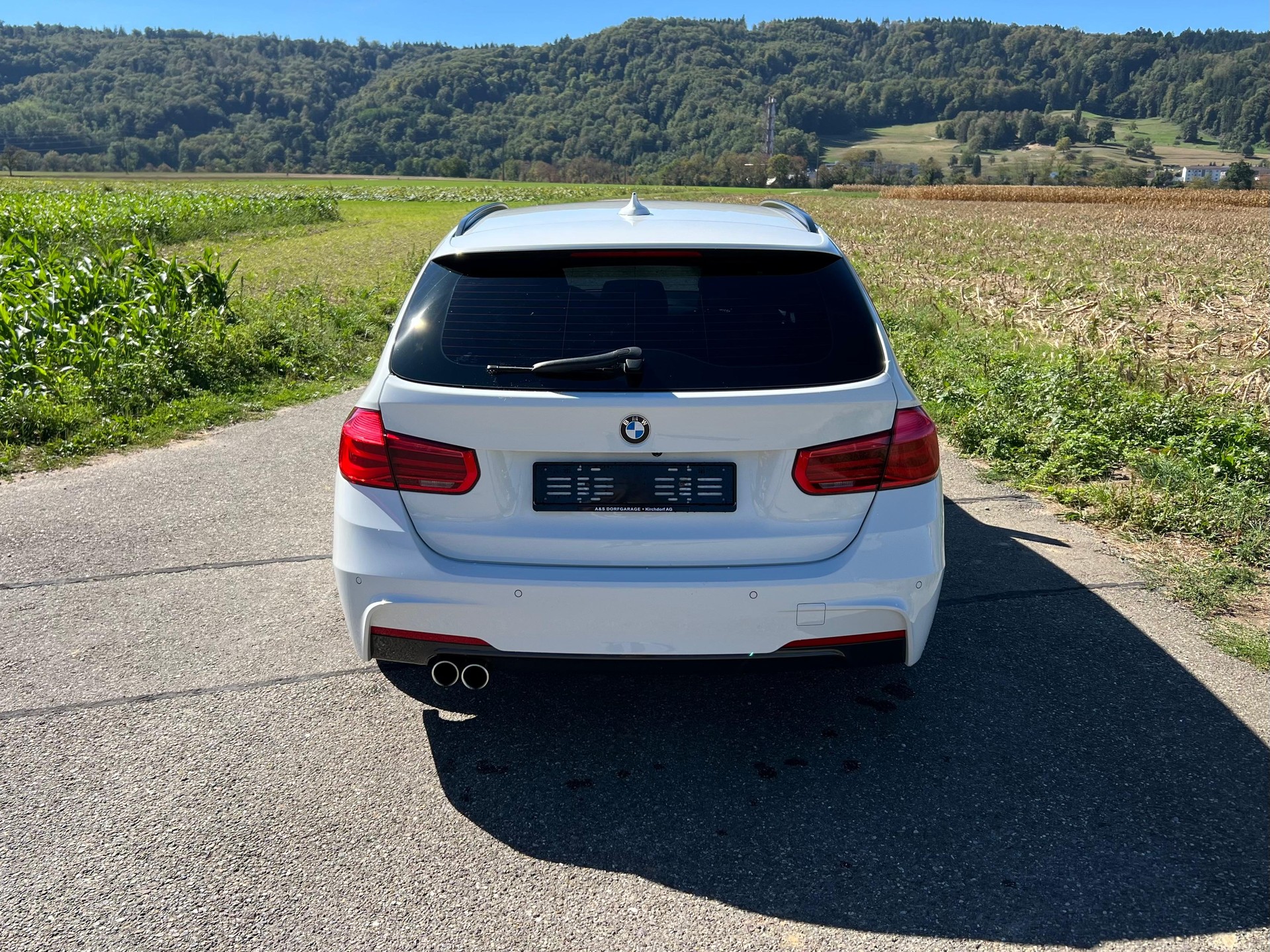 BMW 320d xDrive Touring Steptronic-image-3