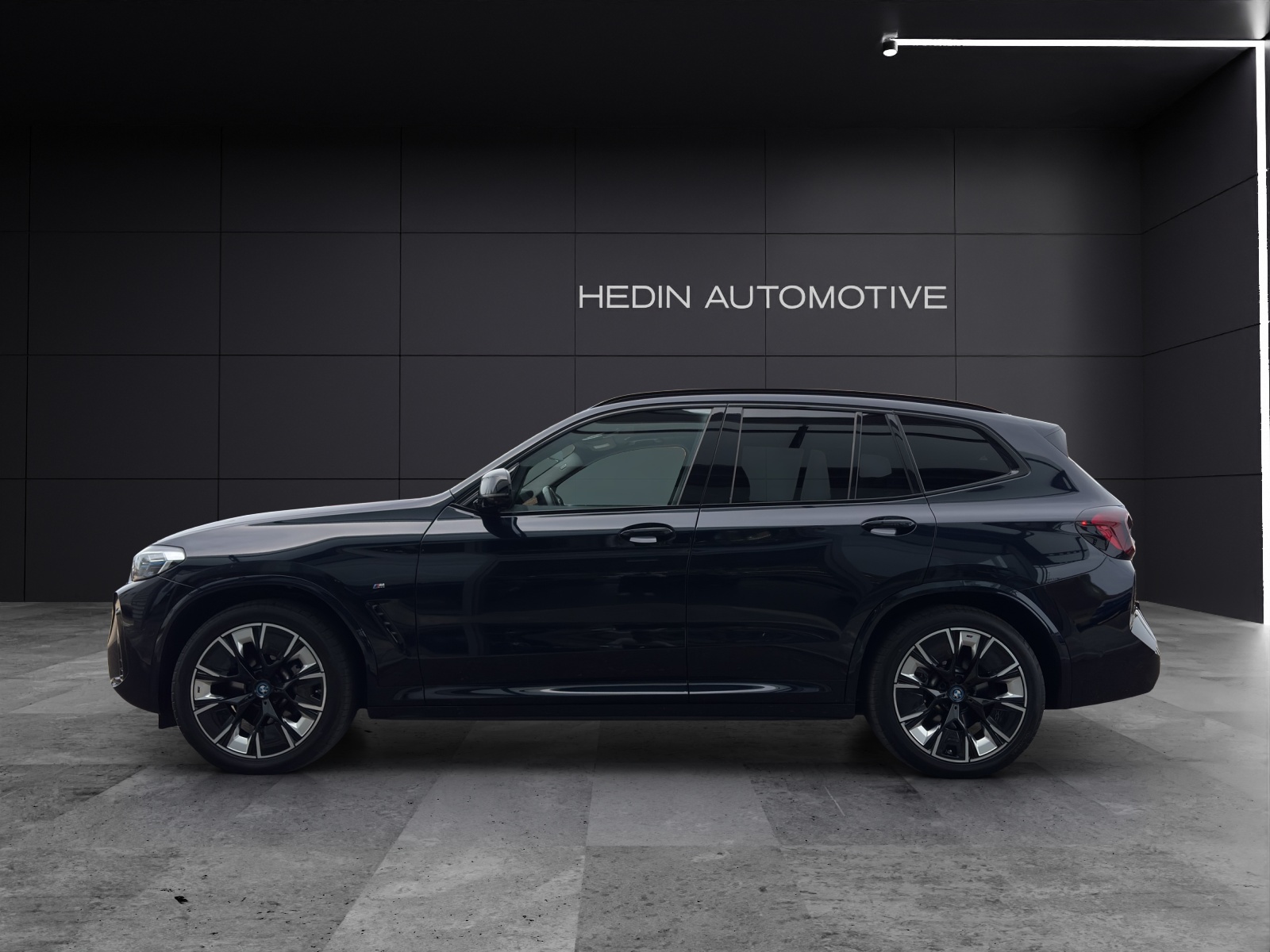 BMW E-Motor-showroom-element-2