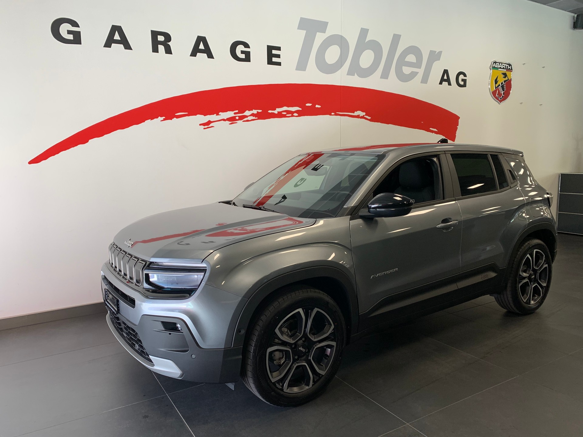 JEEP Avenger 54kWh Summit-showroom-element-1