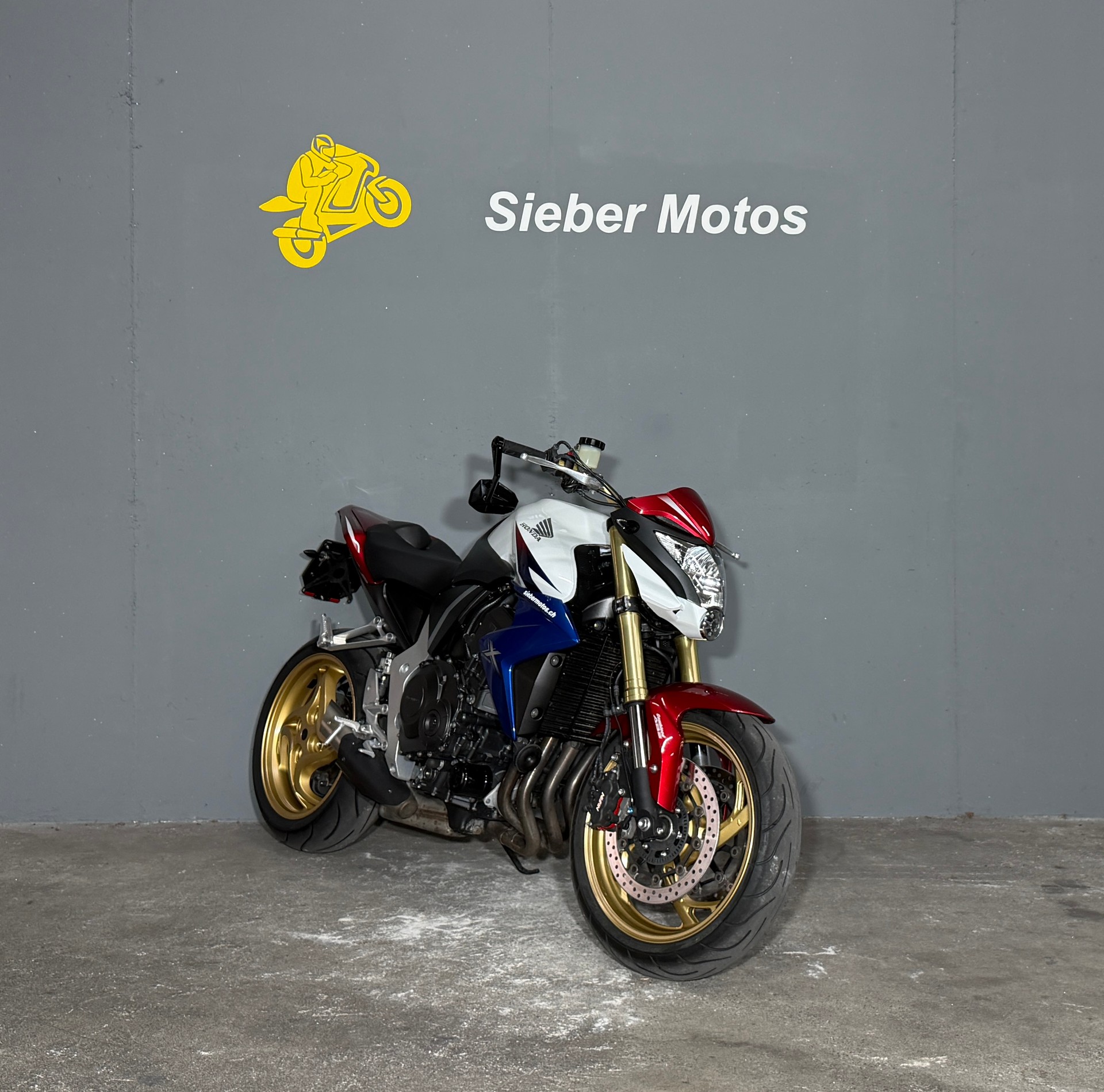 HONDA CB 1000 R ABS-image-1