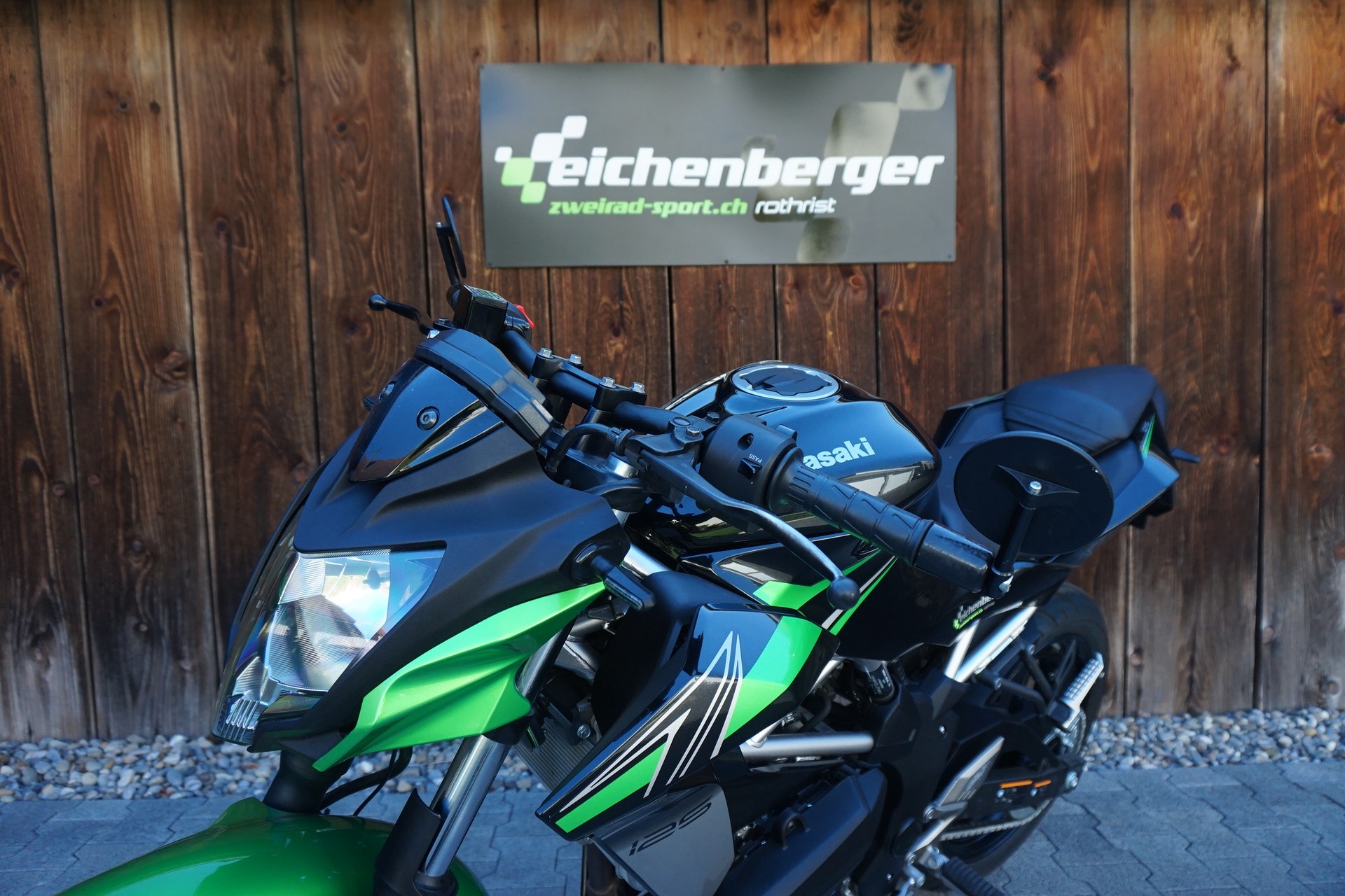 KAWASAKI Z 125-image-4
