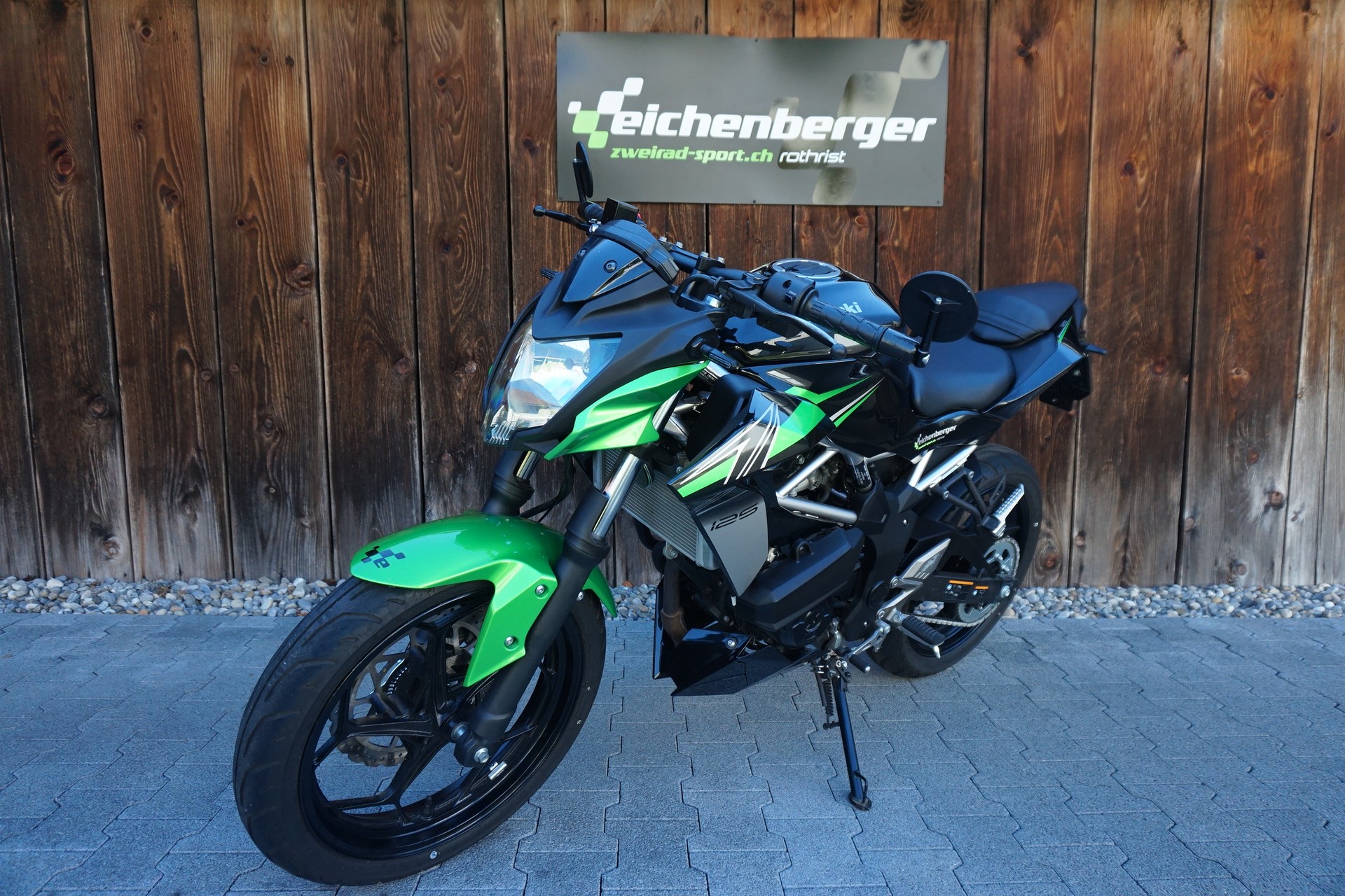 KAWASAKI Z 125-image-1