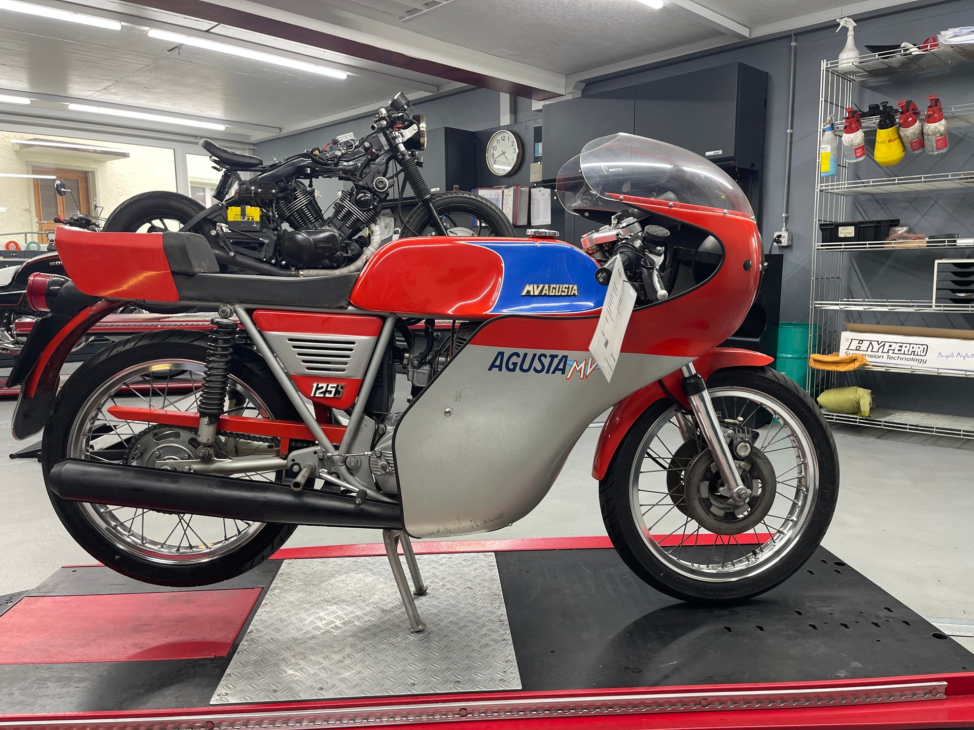 MV AGUSTA 218-image-1