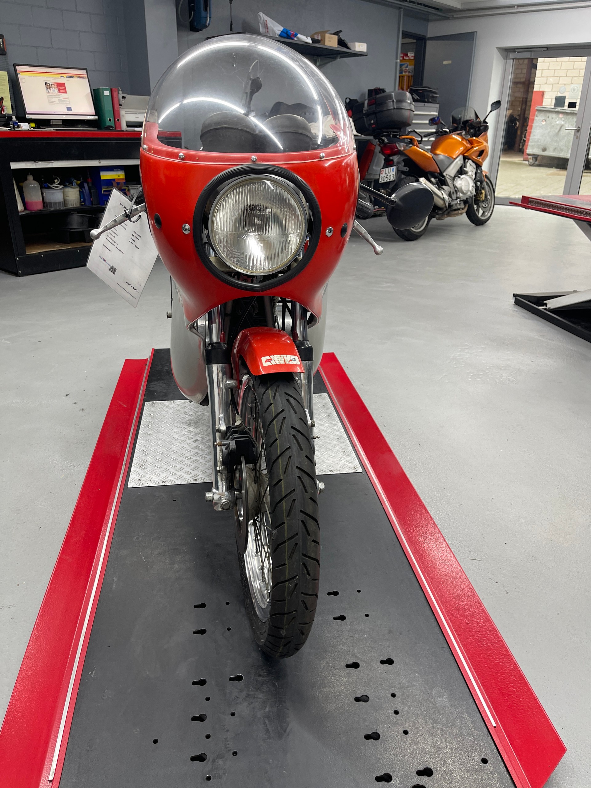 MV AGUSTA 218-image-3