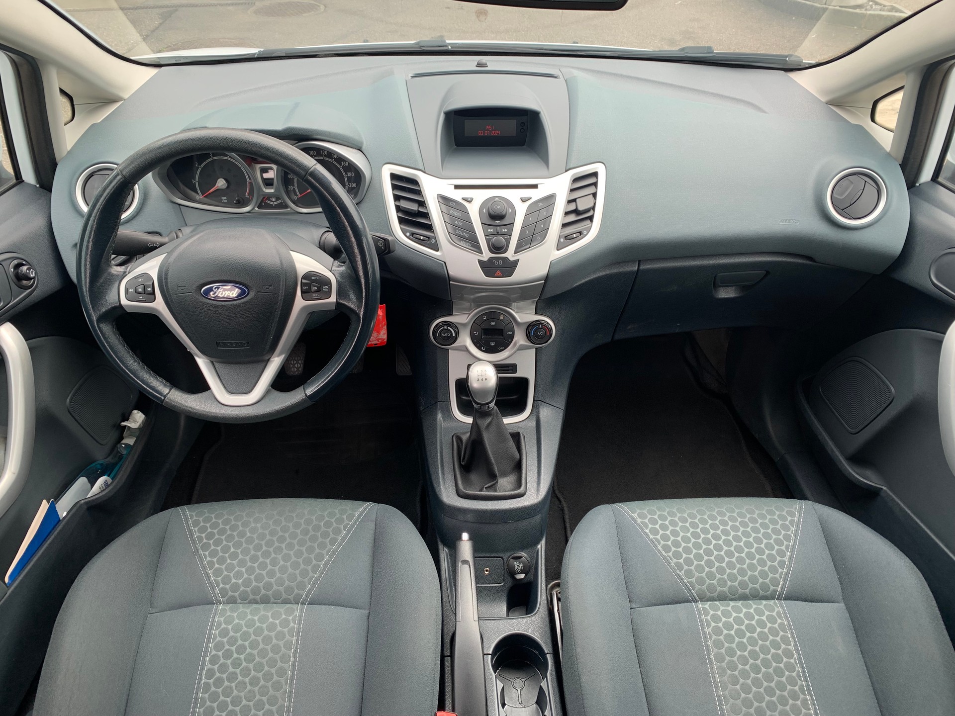 FORD Fiesta 1.6 i-image-6