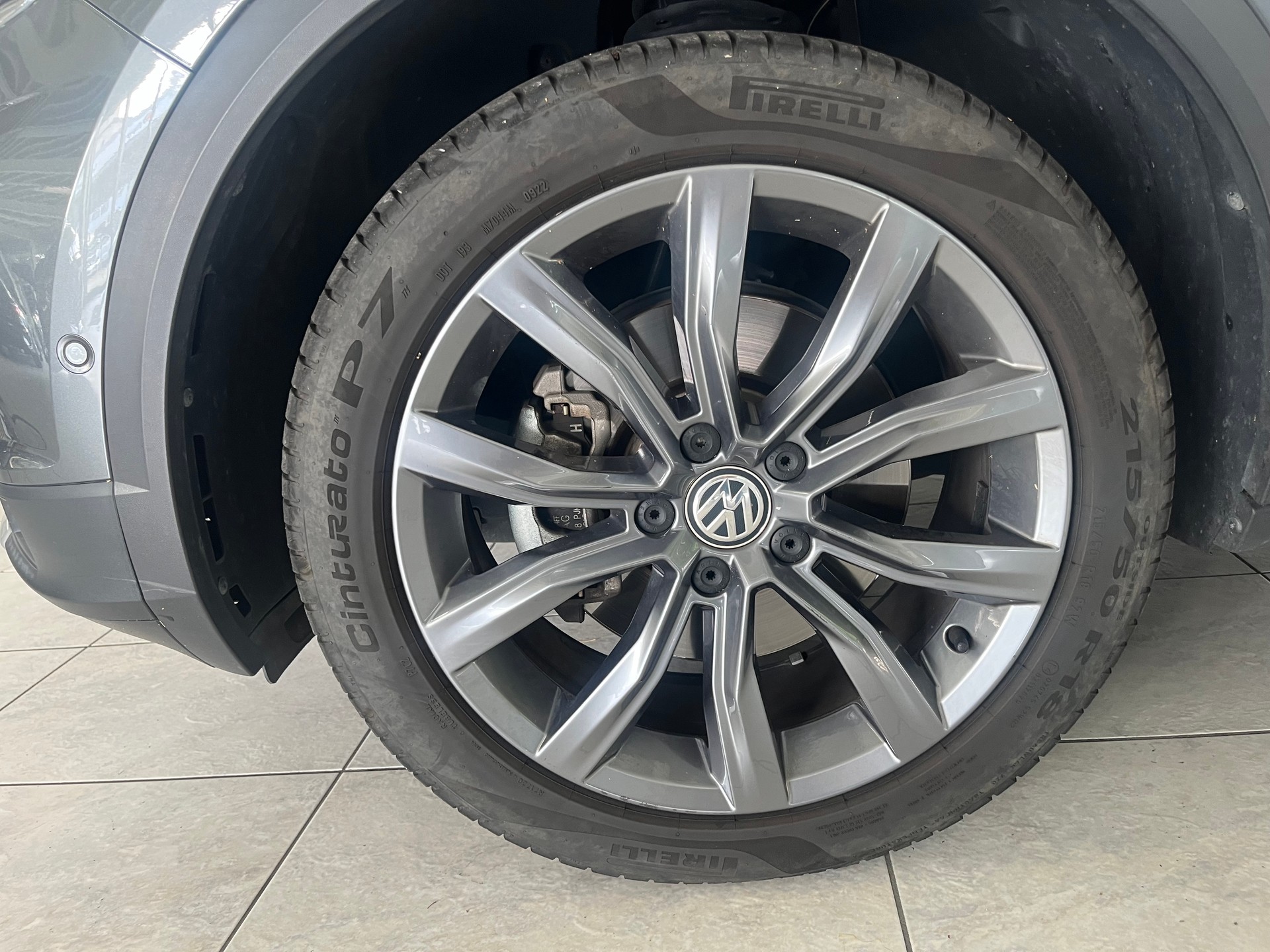 VW T-Roc 2.0 TSI Advance 4M, 8-fach bereift-image-24