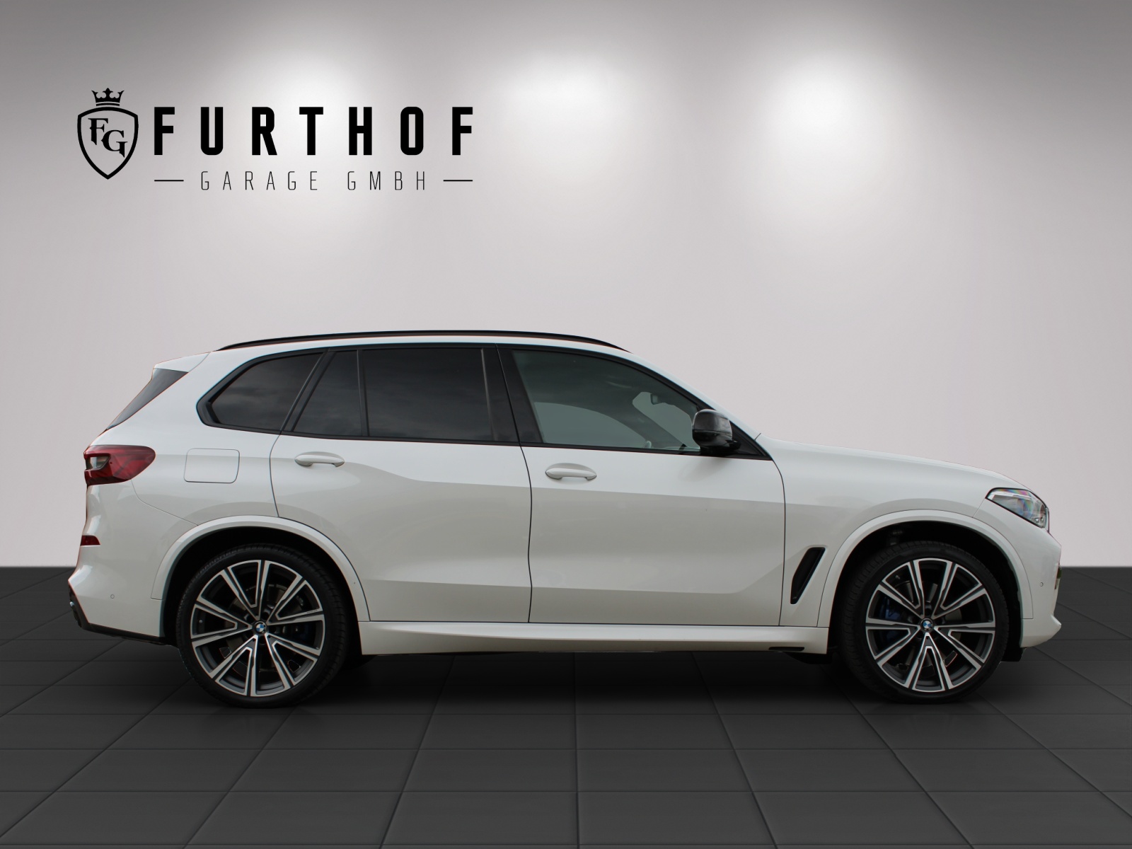BMW X5 xDrive M50i Steptronic-image-8
