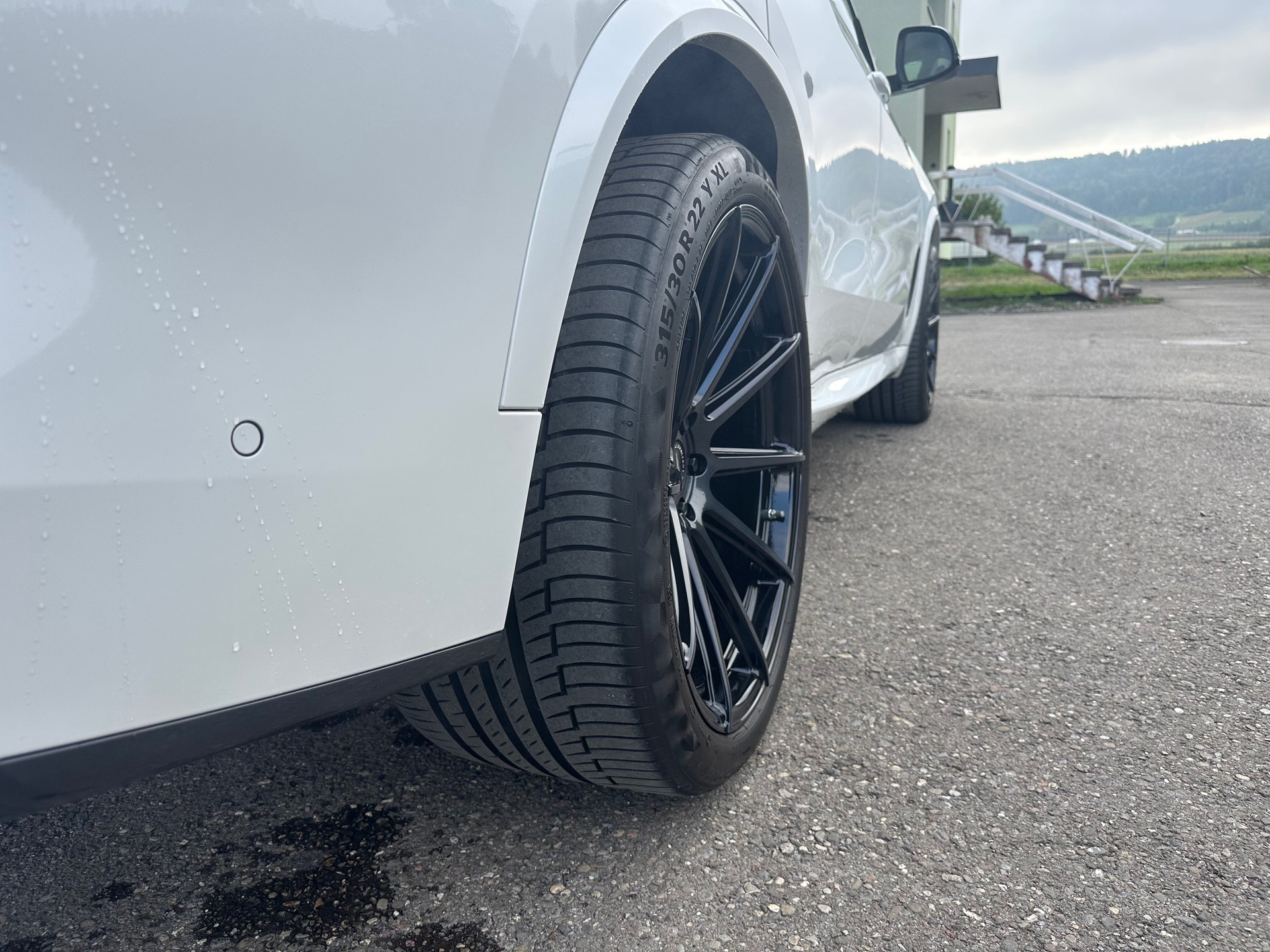 BMW X5 xDrive M50i Steptronic-image-25