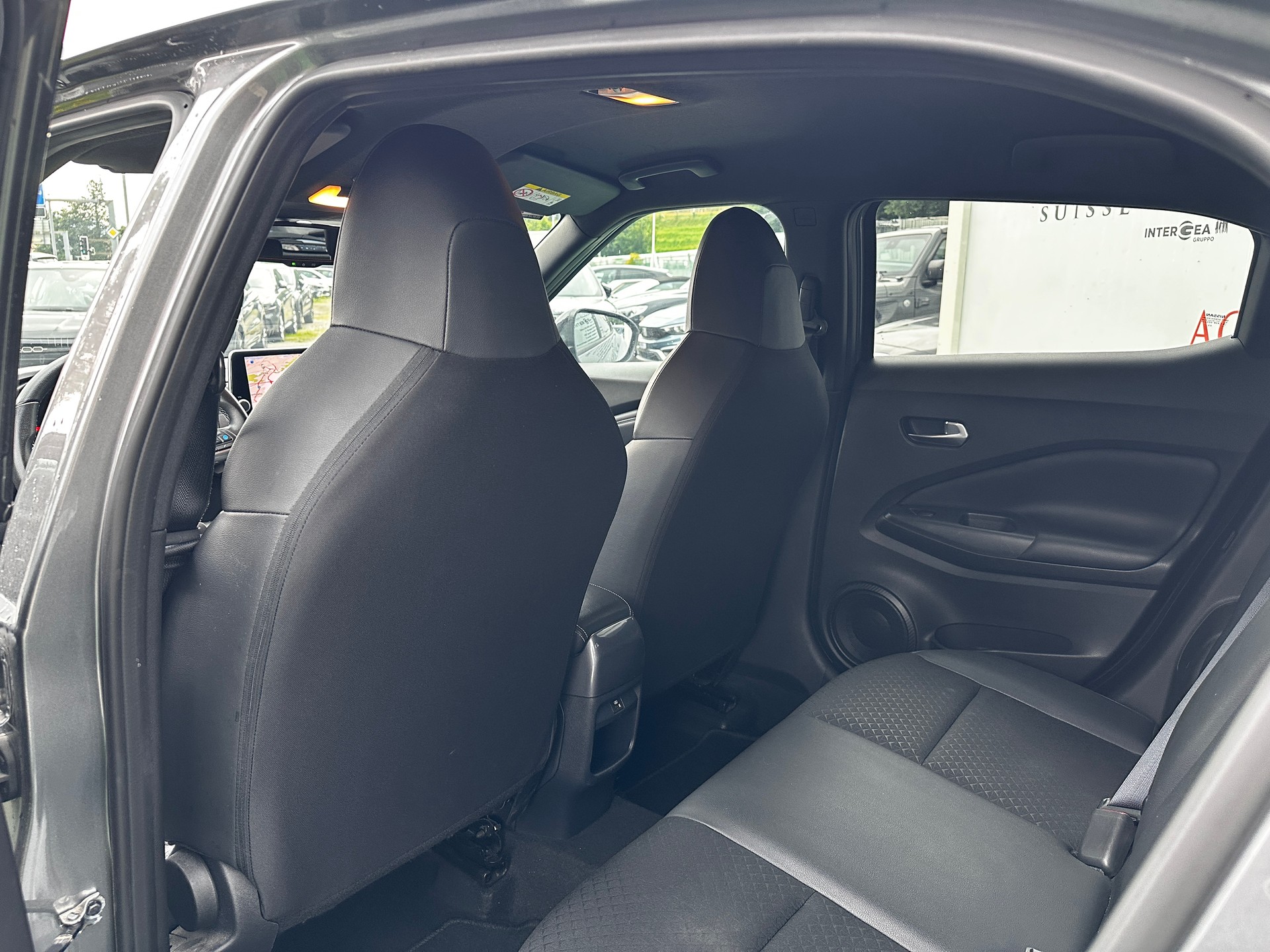 NISSAN Juke 1.0 DIG-T N-Connecta DCT-image-11