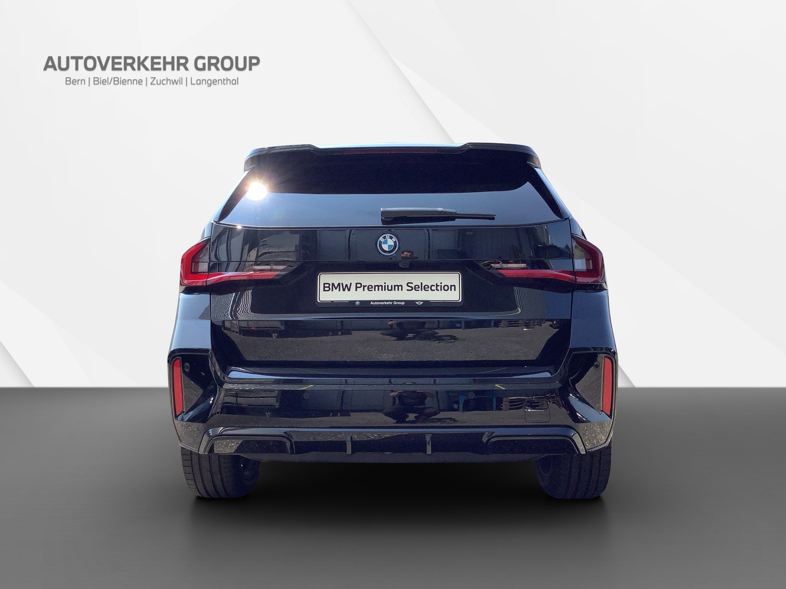 BMW iX1 xDrive 30 M Sport-image-4