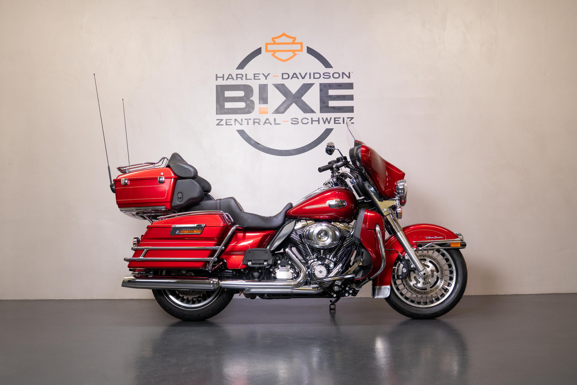 HARLEY-DAVIDSON FLHTCU Electra Glide Ultra Classic ABS-image-0
