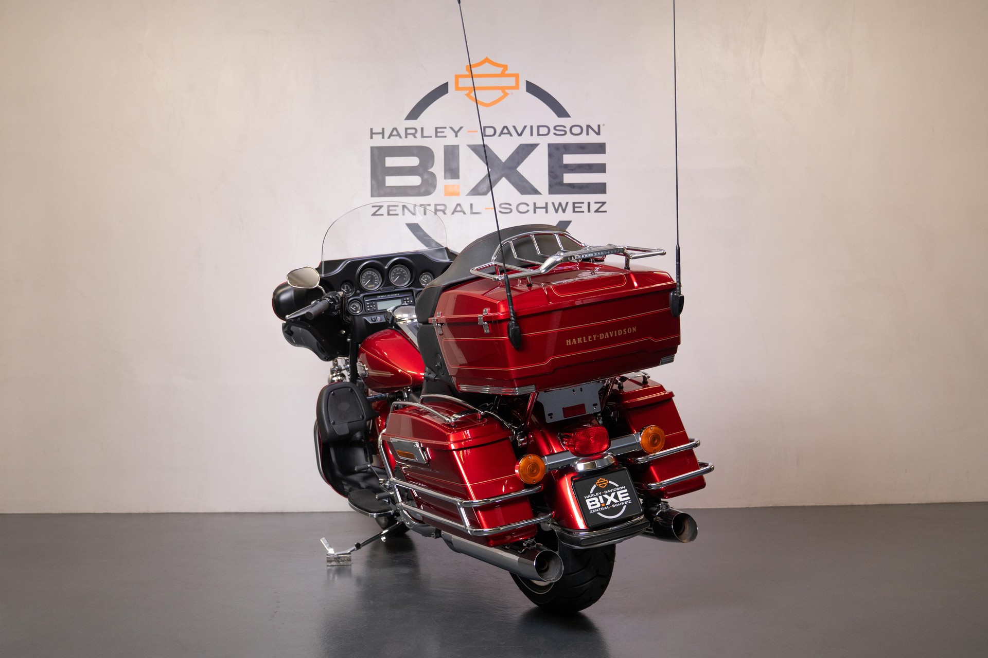 HARLEY-DAVIDSON FLHTCU Electra Glide Ultra Classic ABS-image-3