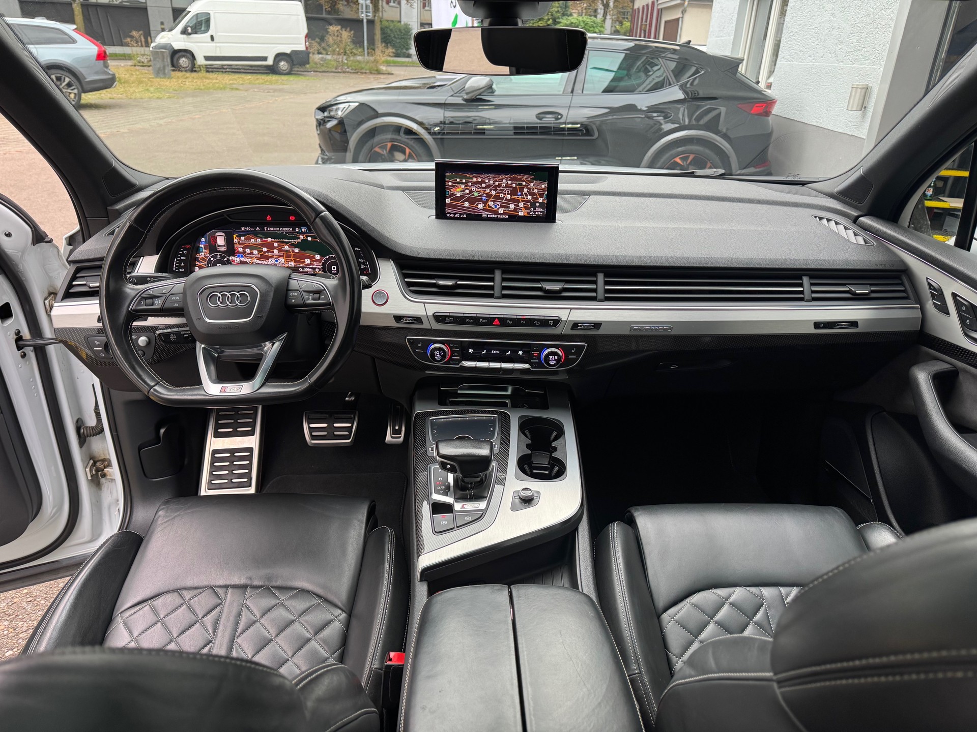 AUDI SQ7 4.0 TDI quattro tiptronic-image-14