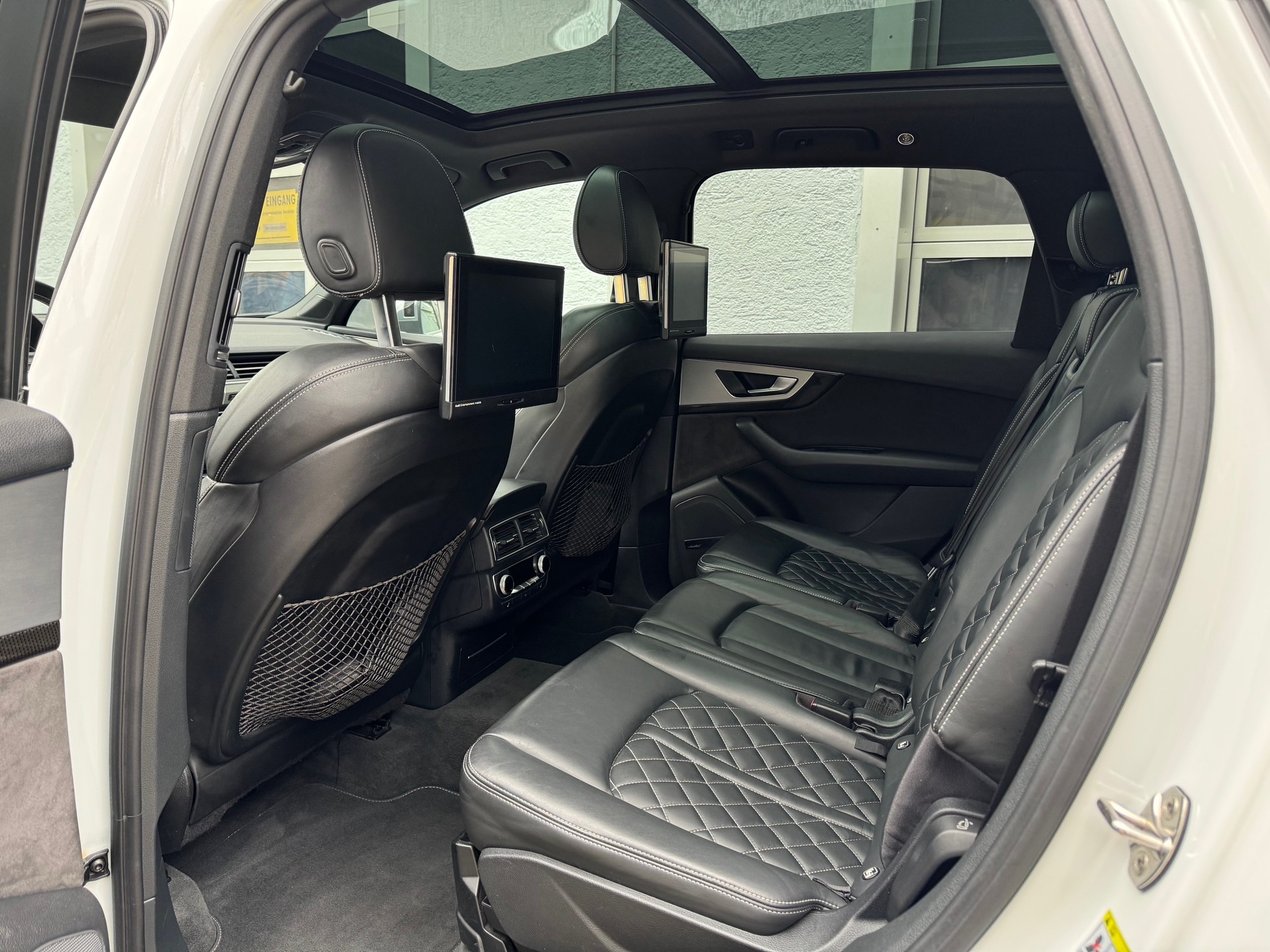 AUDI SQ7 4.0 TDI quattro tiptronic-image-9