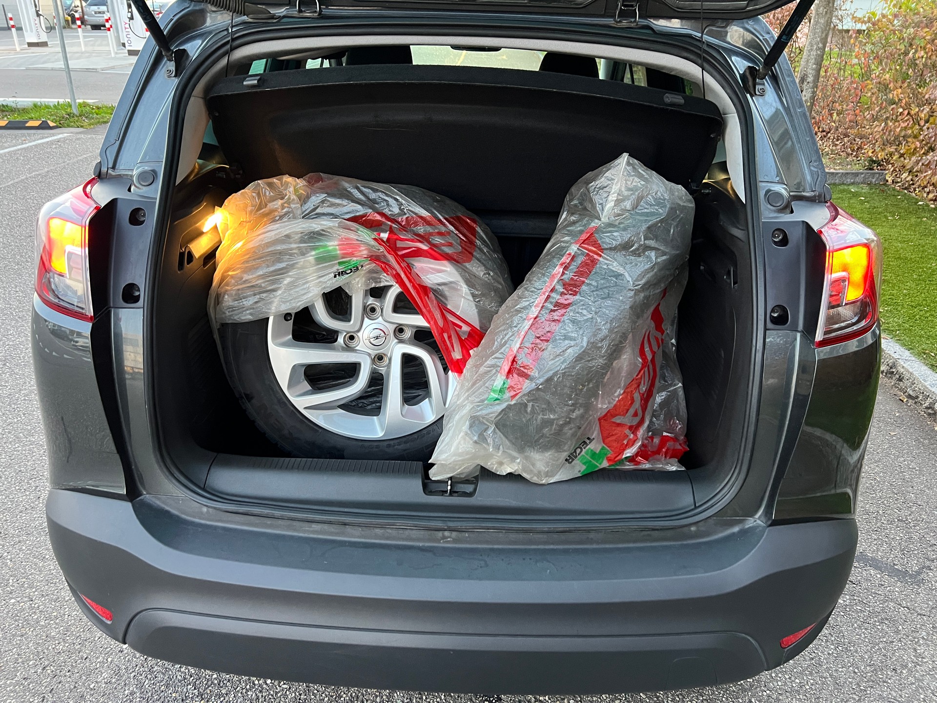 OPEL Crossland X 1.2i TP Enjoy Automatik-image-13