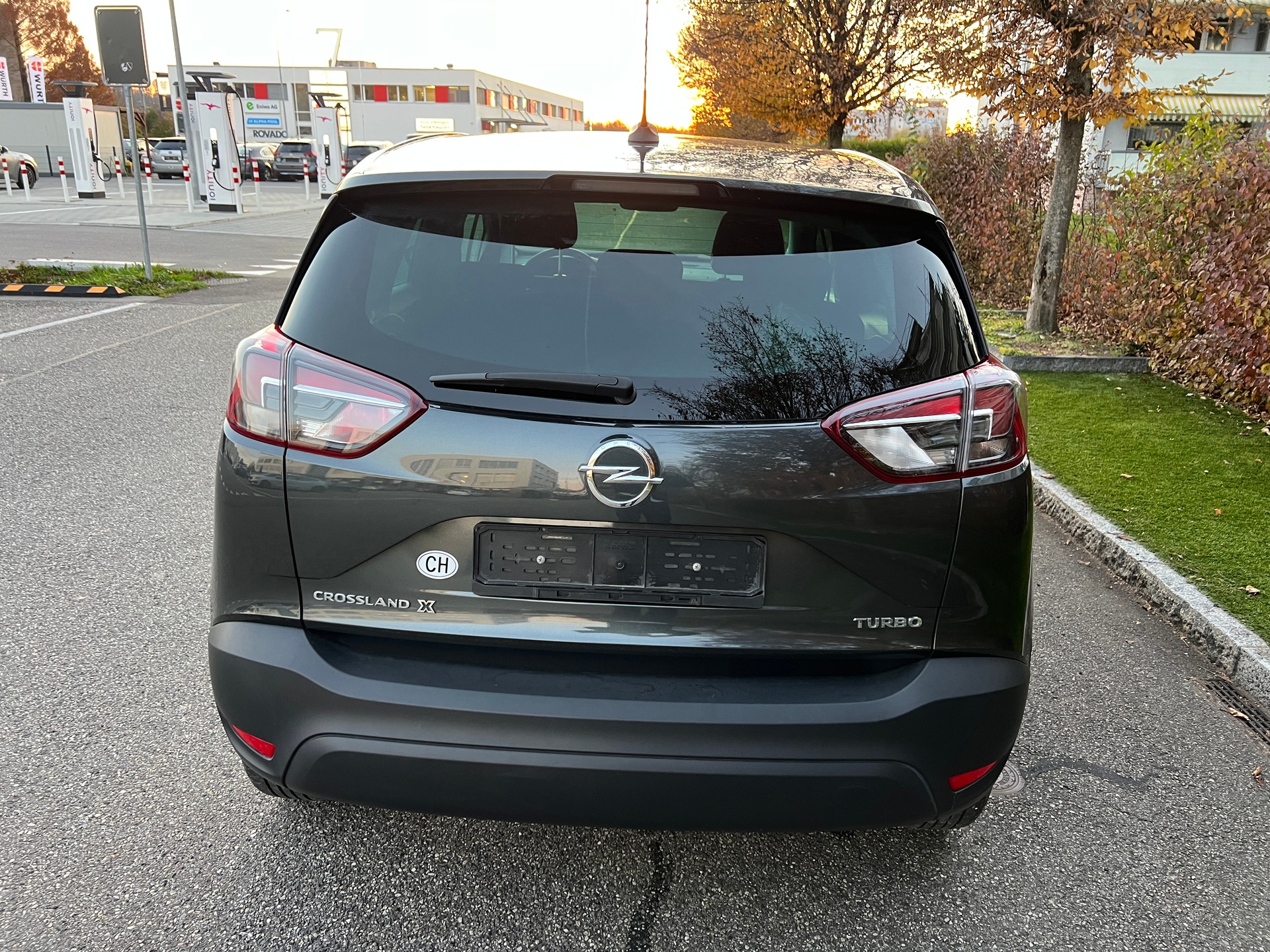 OPEL Crossland X 1.2i TP Enjoy Automatik-image-4
