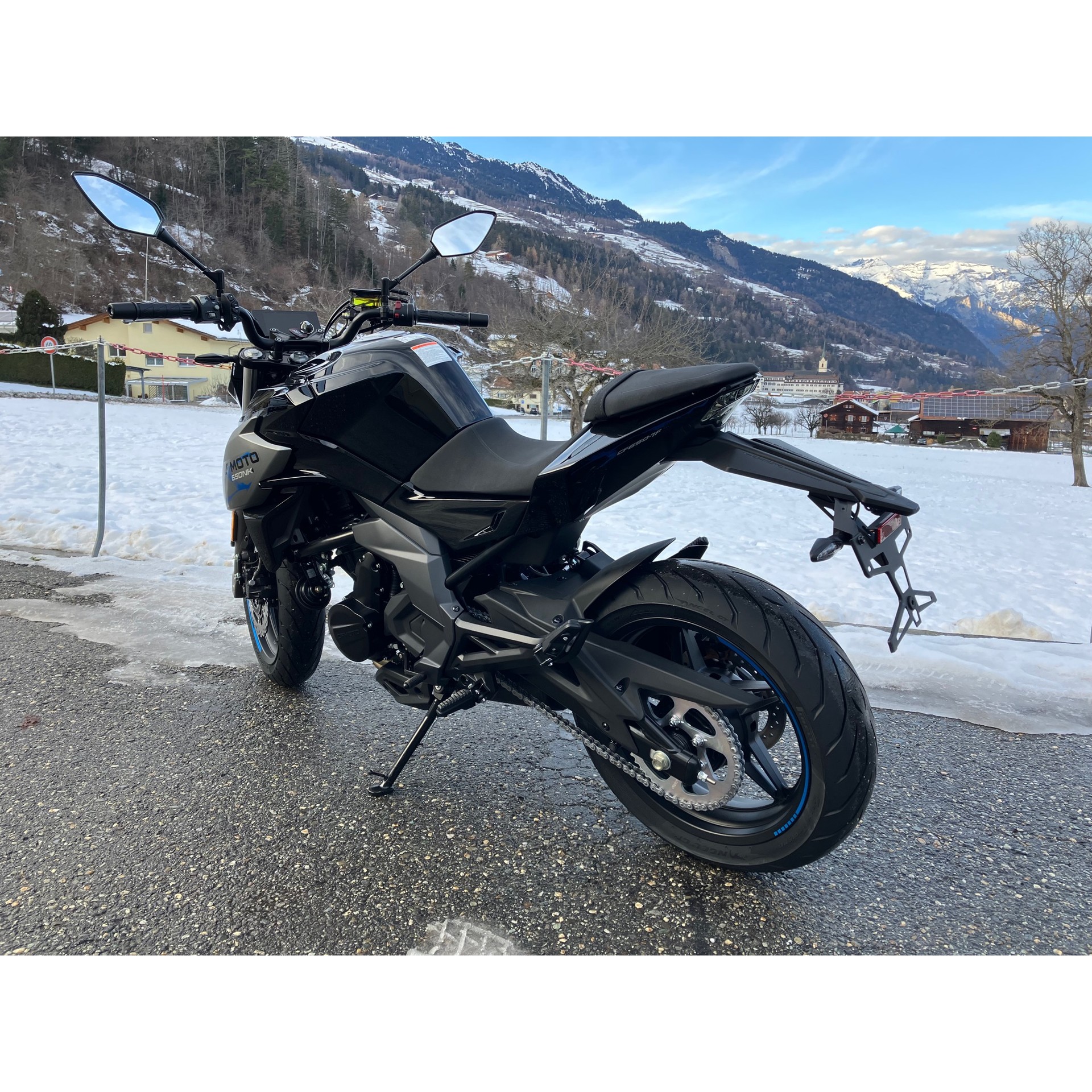 CF MOTO 650NK-image-1