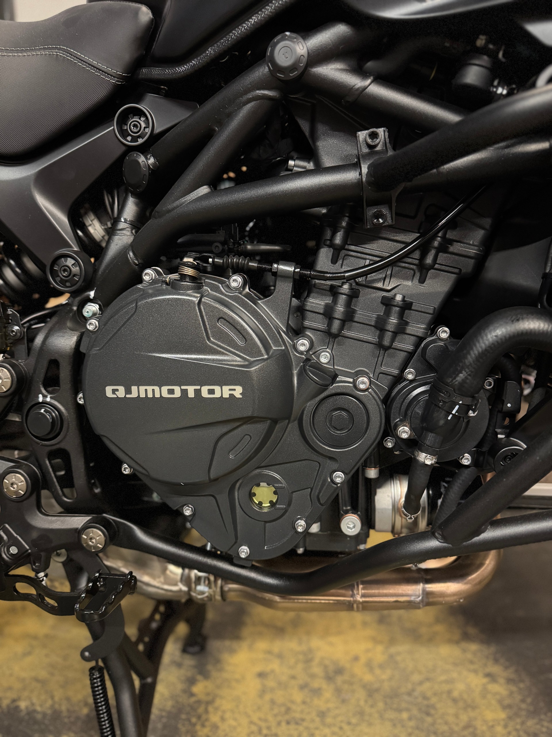 QJ SRT 900 SX-image-13