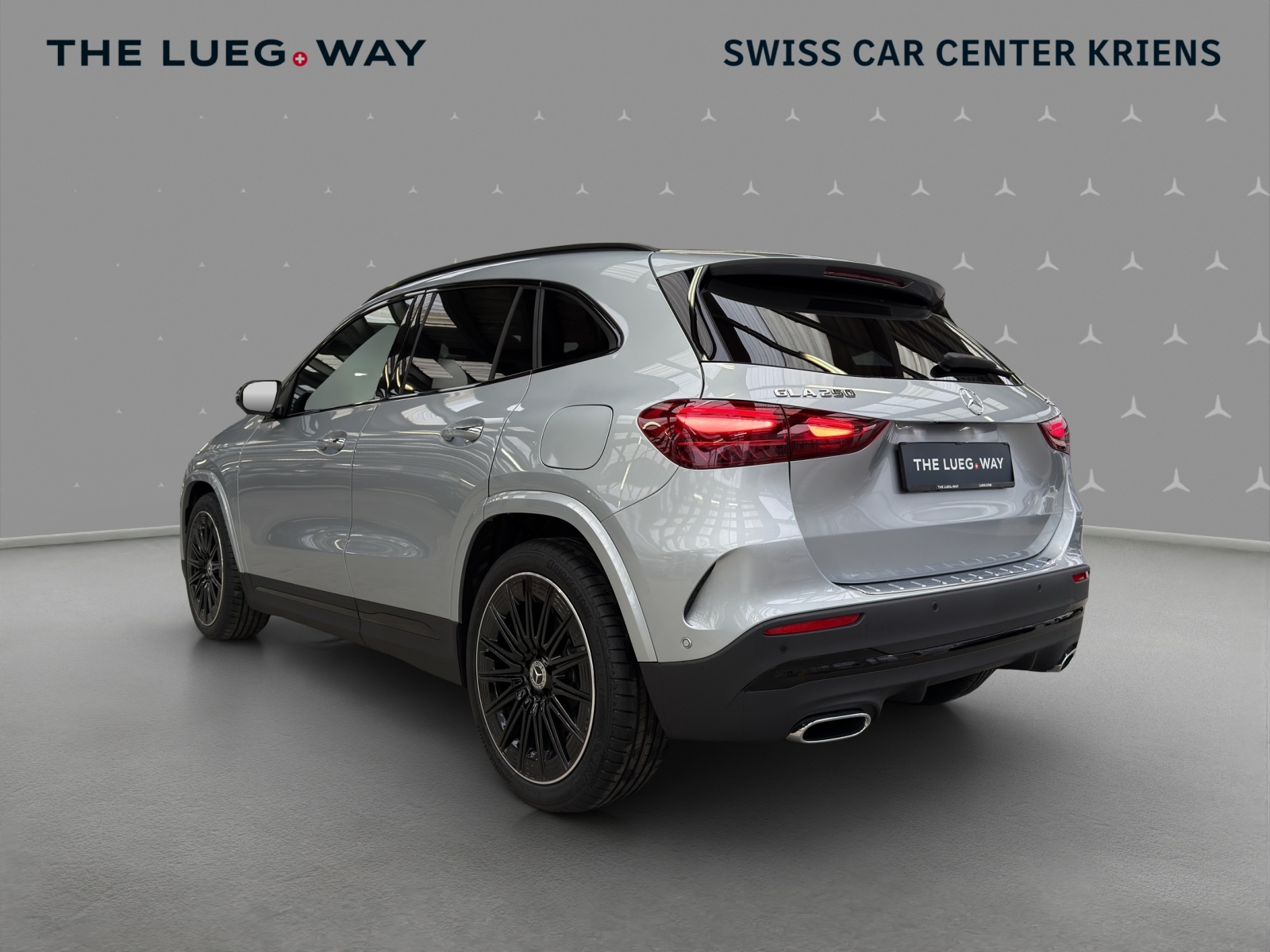 MERCEDES-BENZ GLA 250 4M - SwissStar / DISTRONIC / 360 Grad Kamera / AHK / Multibeam LED-image-2