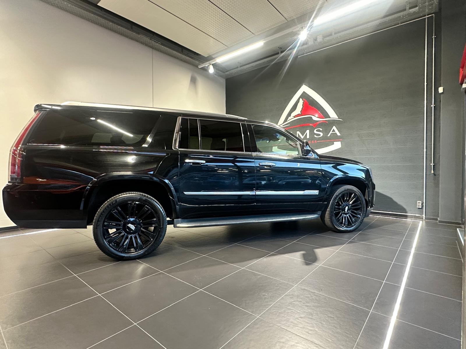 CADILLAC Escalade 6.2 Premium Automatic-image-4