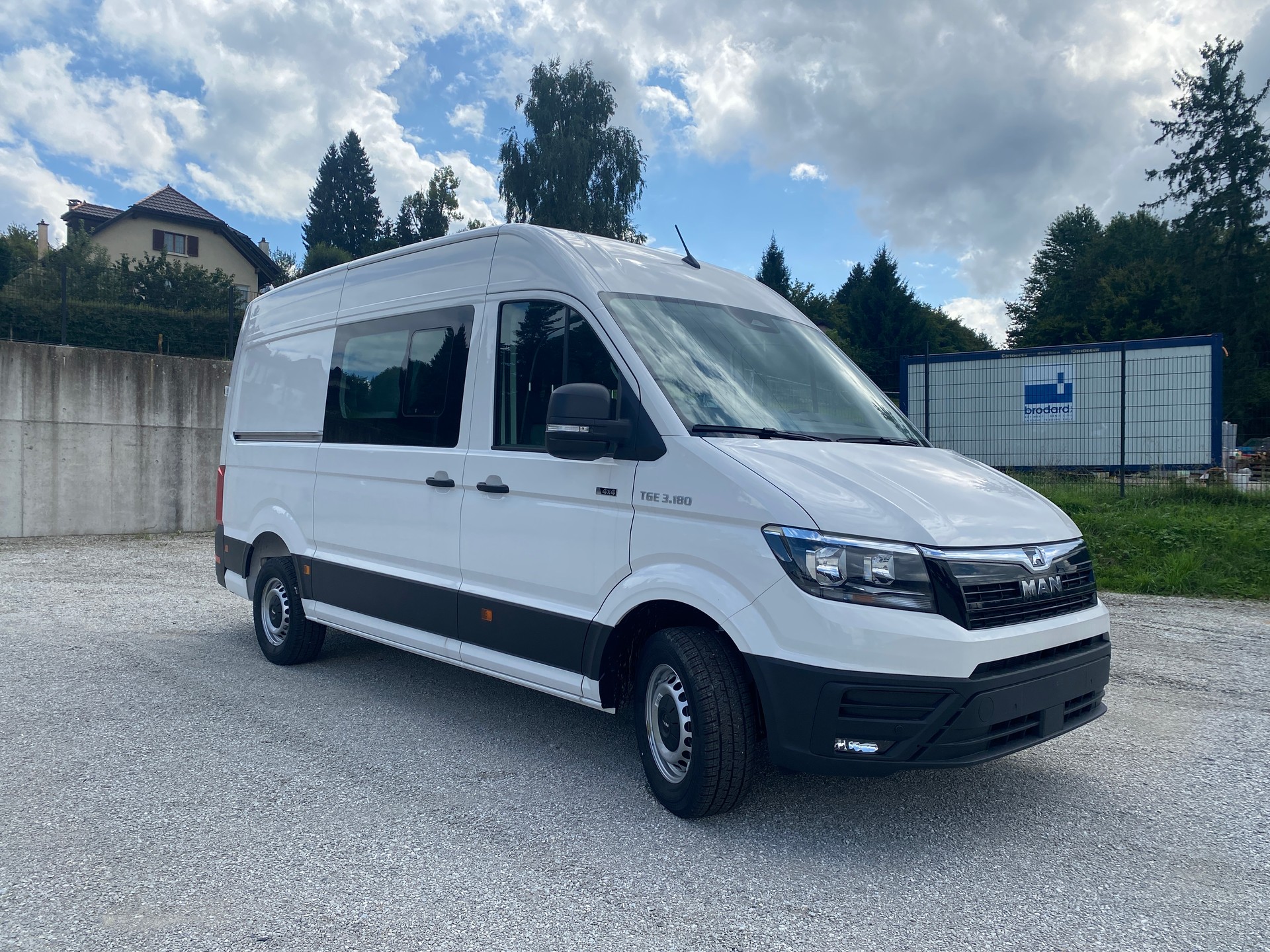 MAN TGE 3.180 4X4 L3 H3 7 places-showroom-element-3