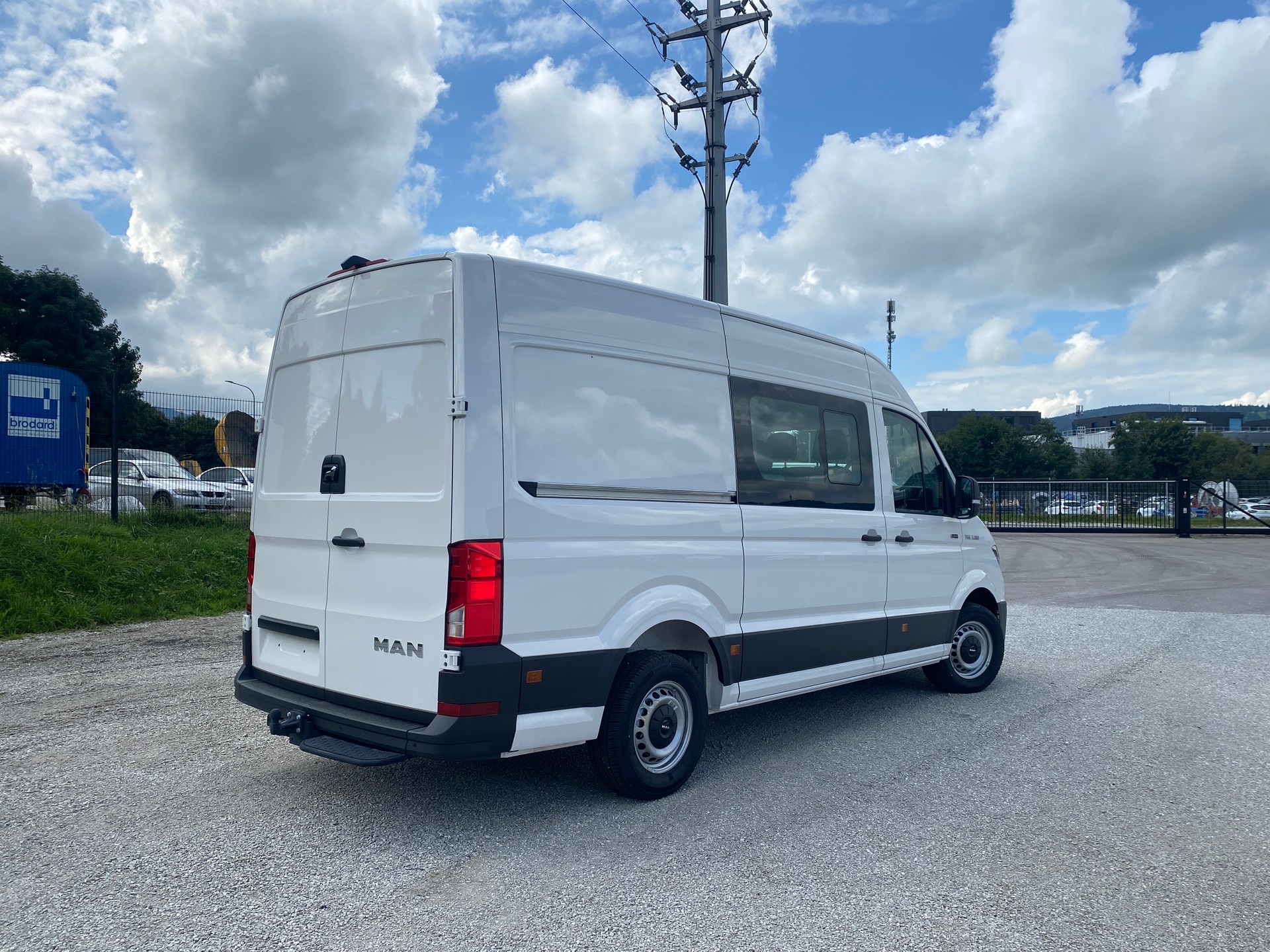 MAN TGE 3.180 4X4 L3 H3 7 places-image-5