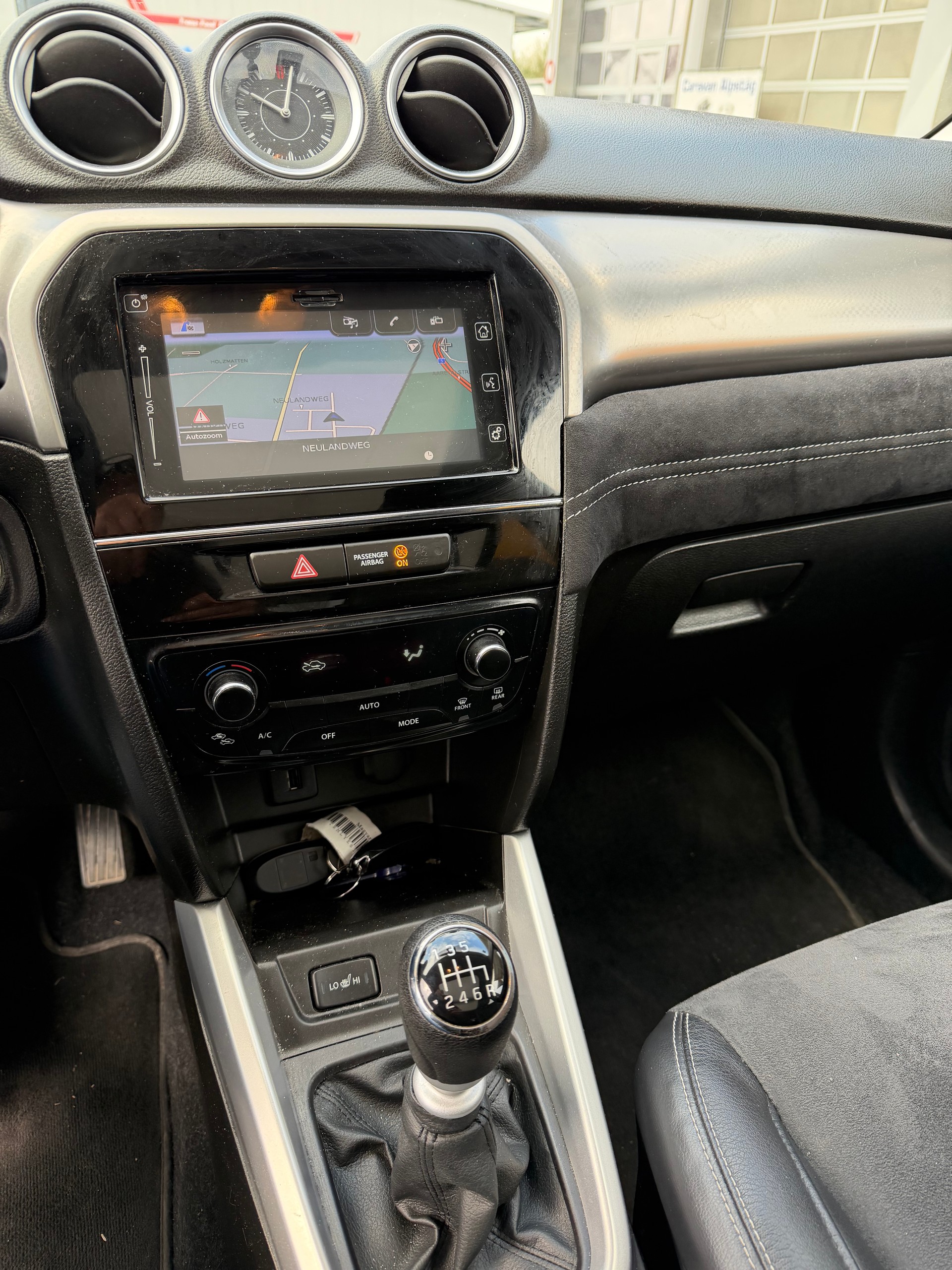 SUZUKI Vitara 1.6 TD Sergio Cellano Top-image-13