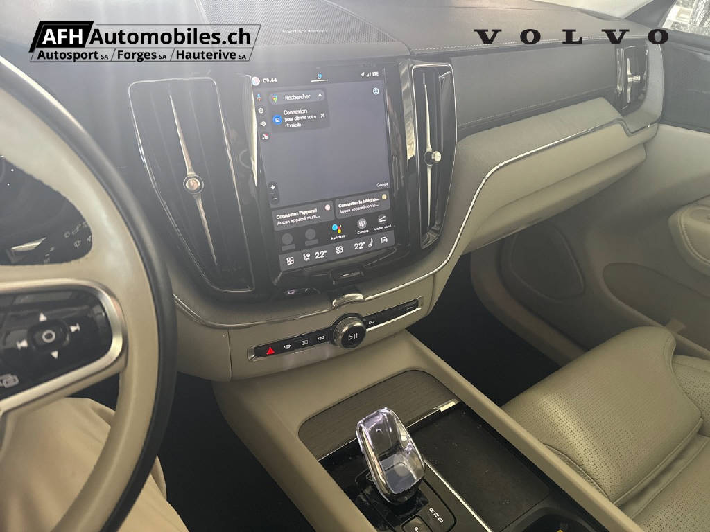 VOLVO XC60 2.0 T6 TE Ultimate Dark eAWD-image-4