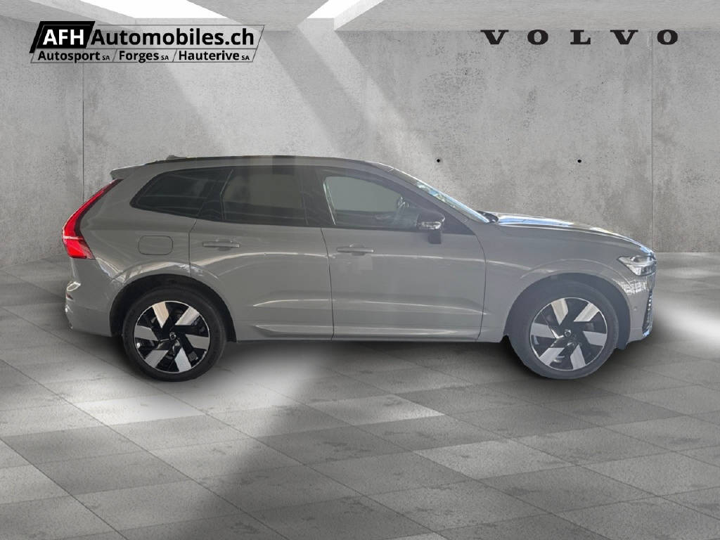 VOLVO XC60 2.0 T6 TE Ultimate Dark eAWD-image-13