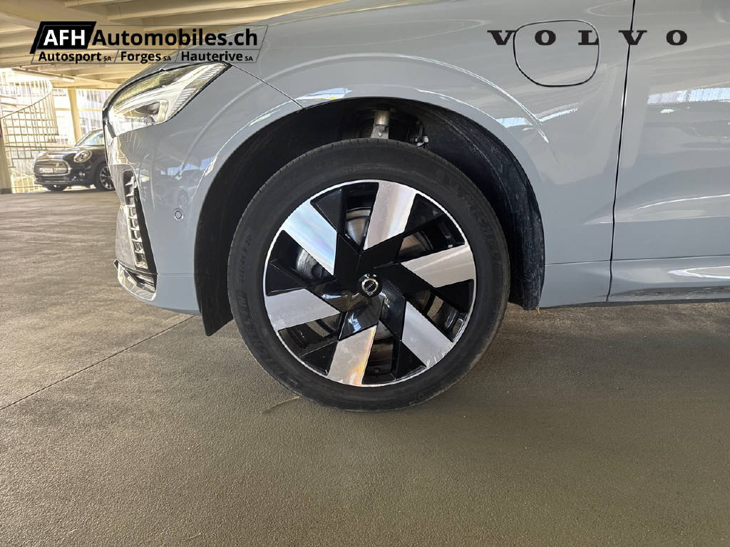VOLVO XC60 2.0 T6 TE Ultimate Dark eAWD-image-16