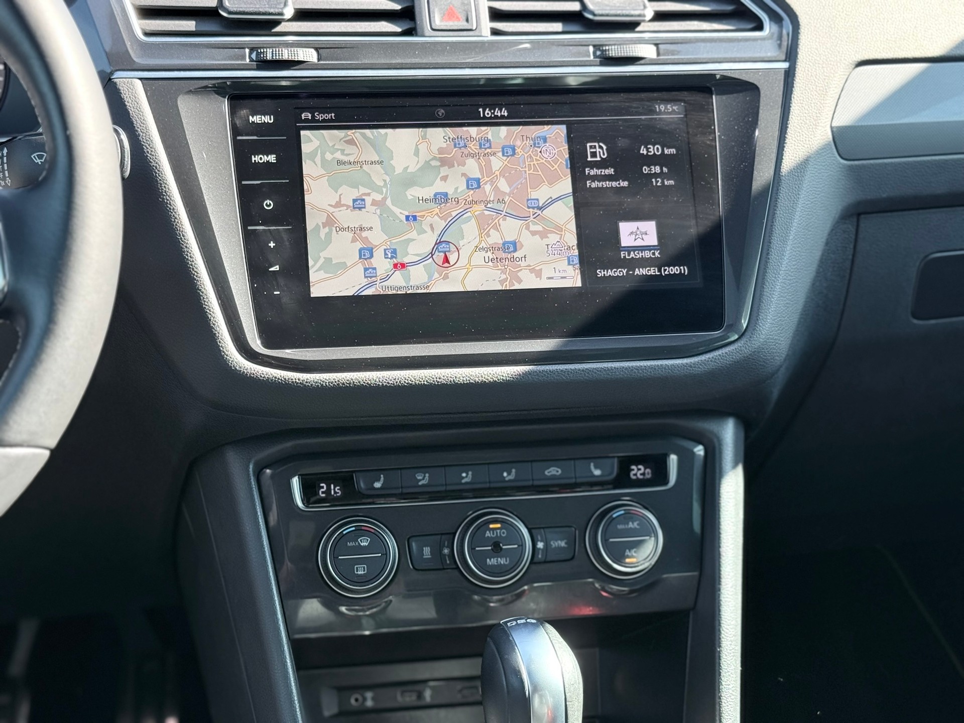 VW Tiguan 2.0 TDI SCR Highline 4Motion DSG-image-11