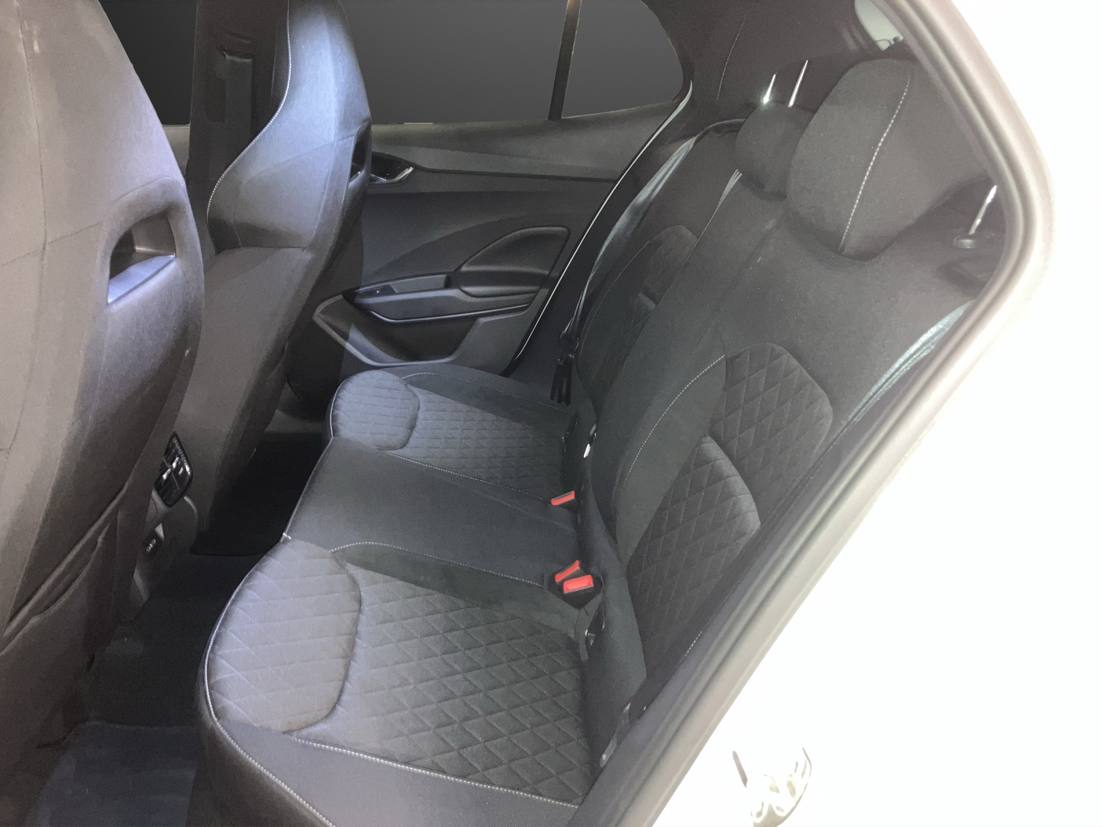 SKODA Fabia 1.0 TSI Dynamic DSG-image-9