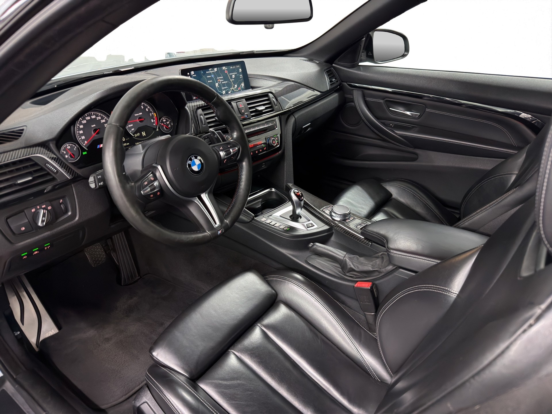 BMW M4 Cabriolet DKG-image-13