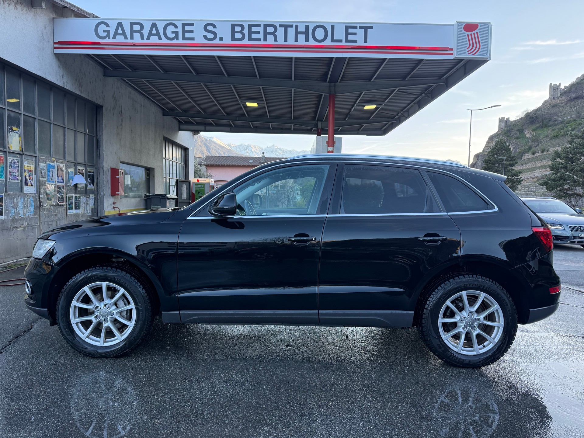 AUDI Q5 2.0 TDI quattro S-tronic-image-7