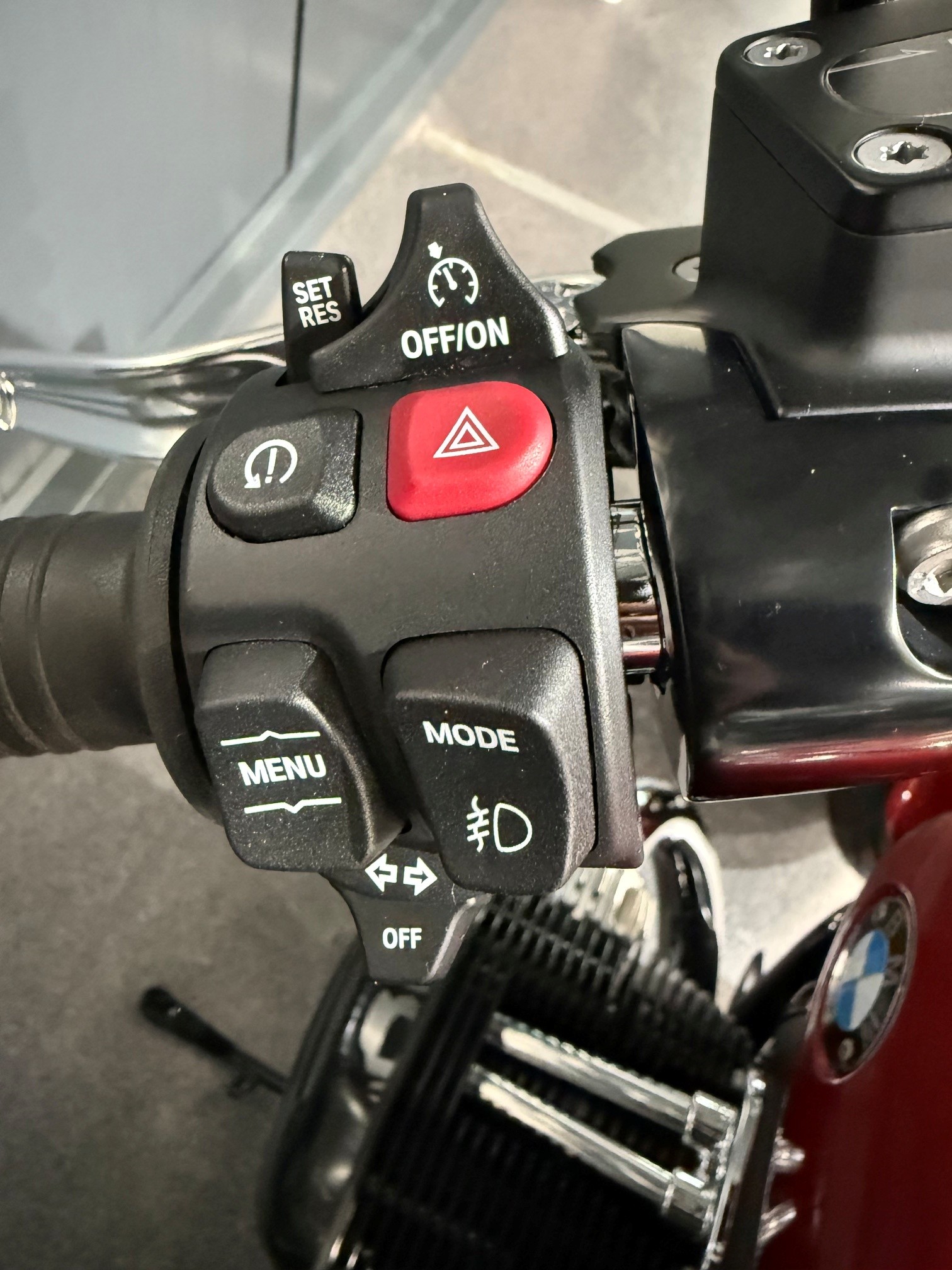 BMW R 18 Classic Marsrot-image-4
