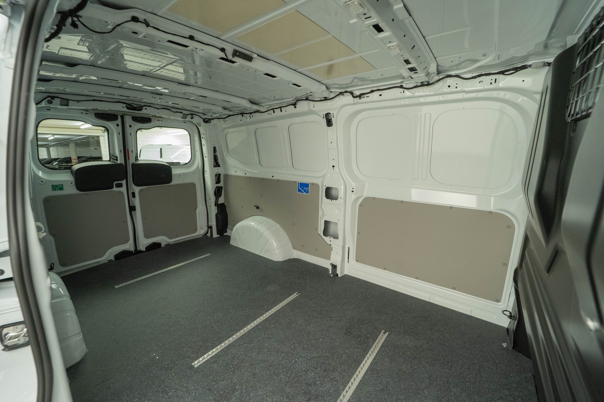 FORD Transit C Van 320 L2 2.0 EcoBlue 136 Trend-image-5