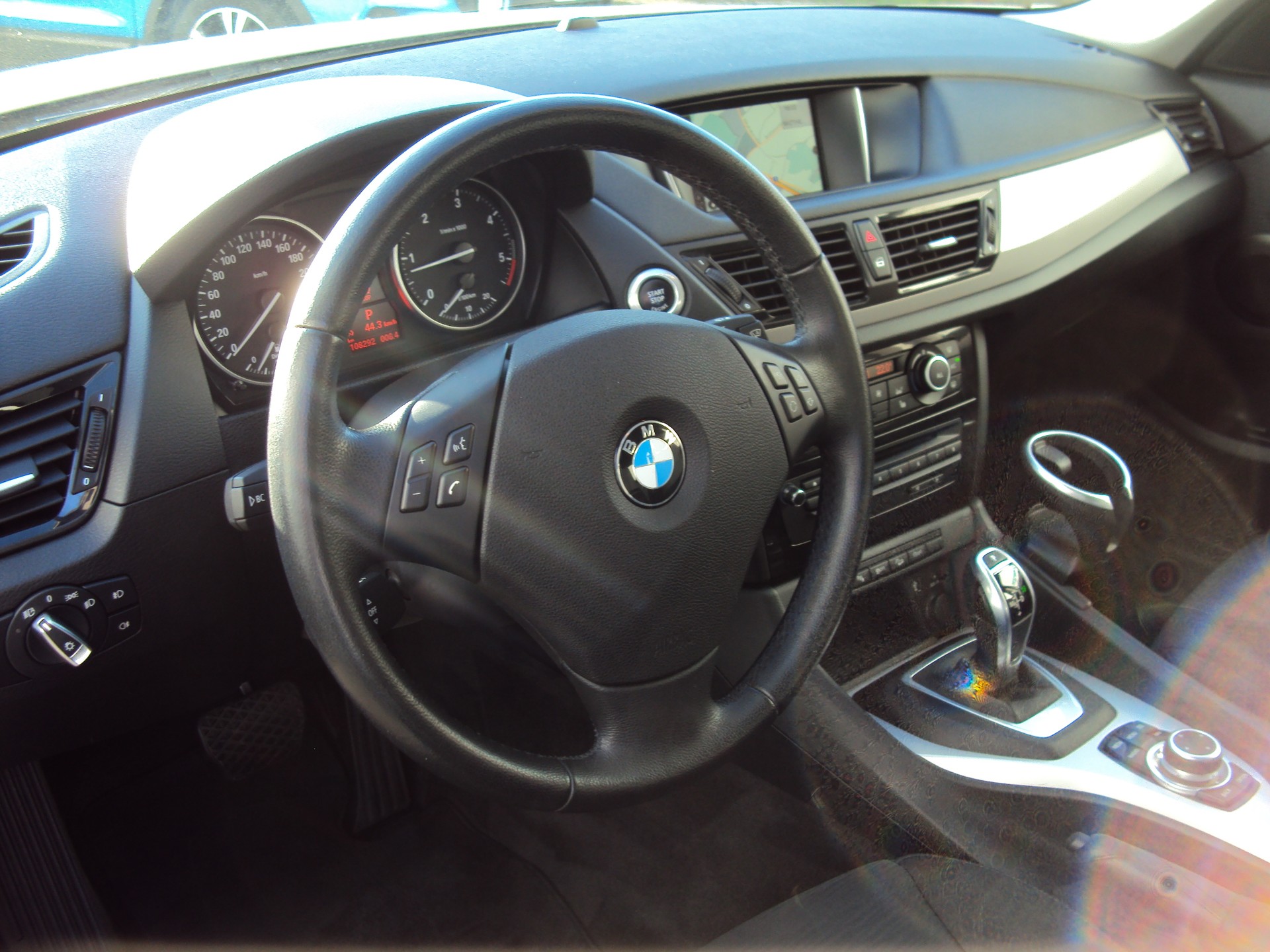 BMW X1 xDrive 18d Steptronic-image-11