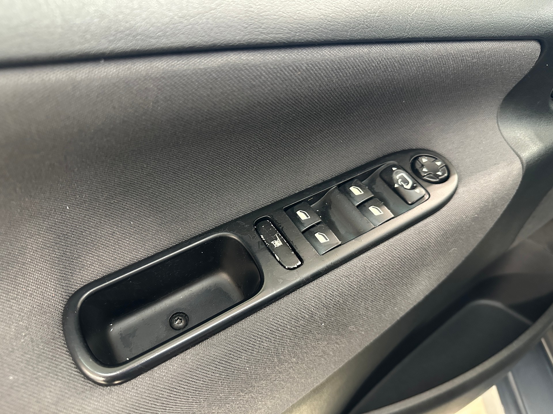 PEUGEOT 207 SW 1.6 16V Trendy Clim-image-21