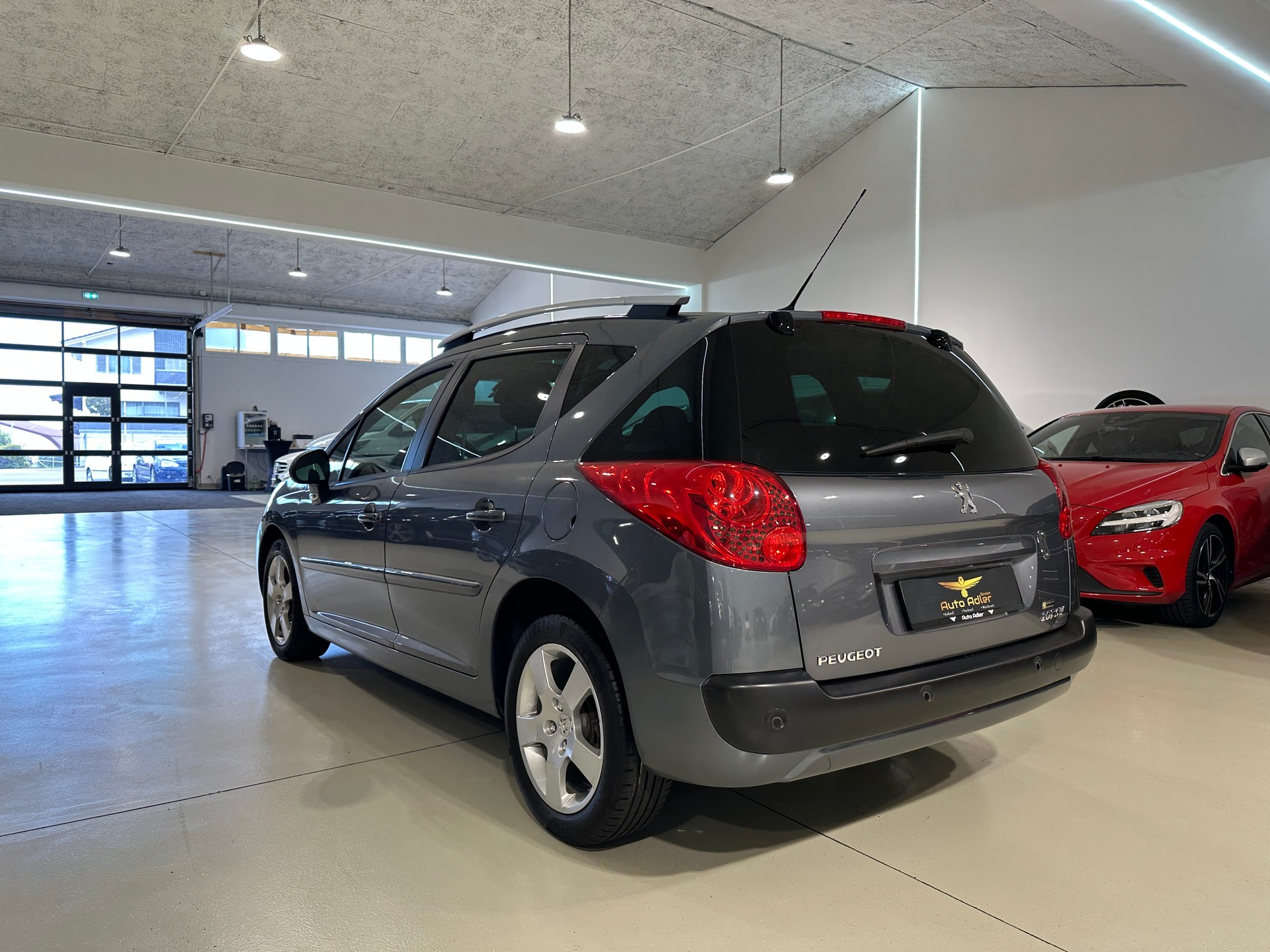 PEUGEOT 207 SW 1.6 16V Trendy Clim-image-4