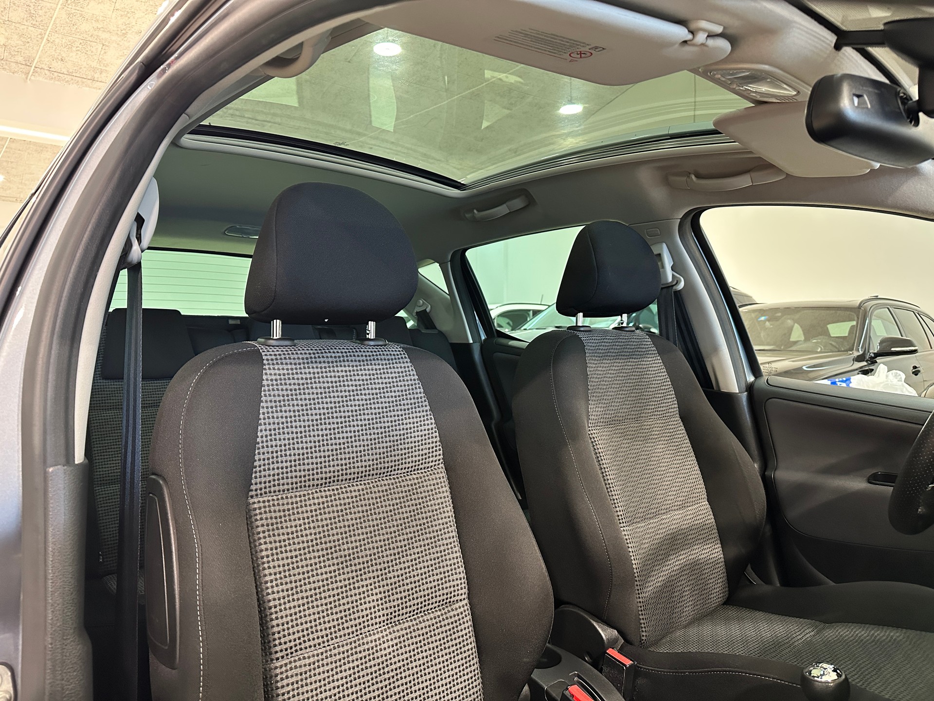 PEUGEOT 207 SW 1.6 16V Trendy Clim-image-11