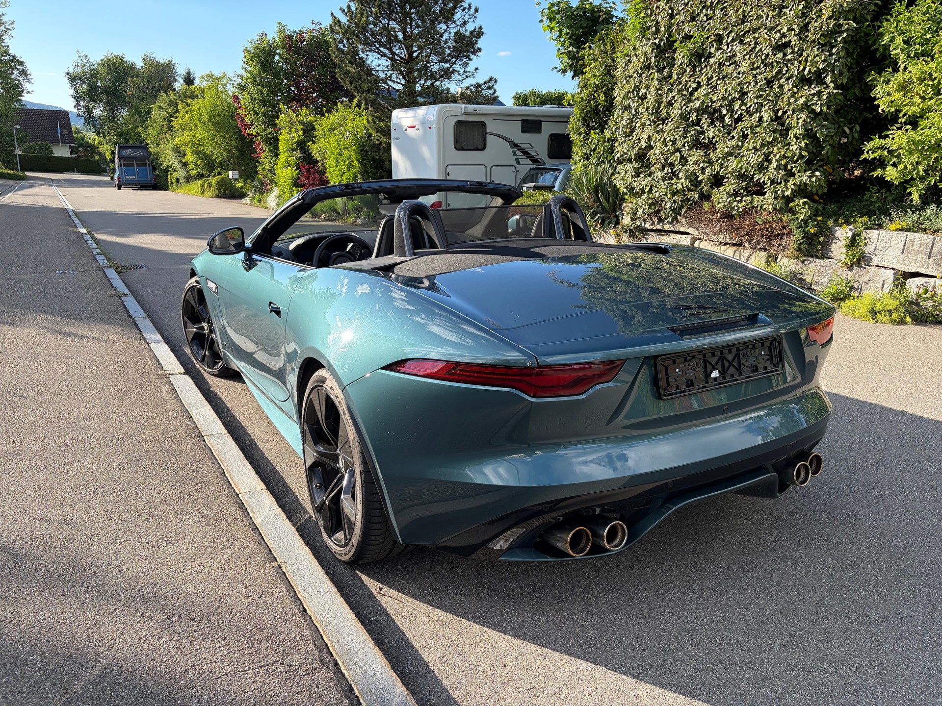 JAGUAR F-Type 5.0 V8 R-Dynamic 75 AWD-image-3