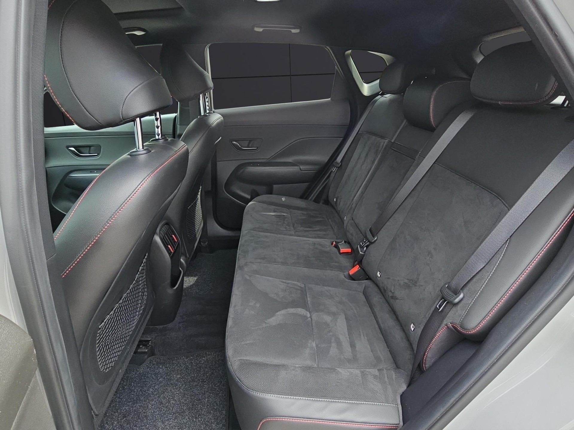 HYUNDAI Kona 1.6 GDi Hybrid N-Line-image-10