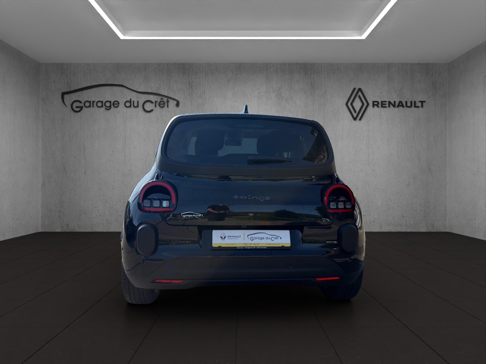 RENAULT Twingo E-Tech Urban Range techno-showroom-element-3